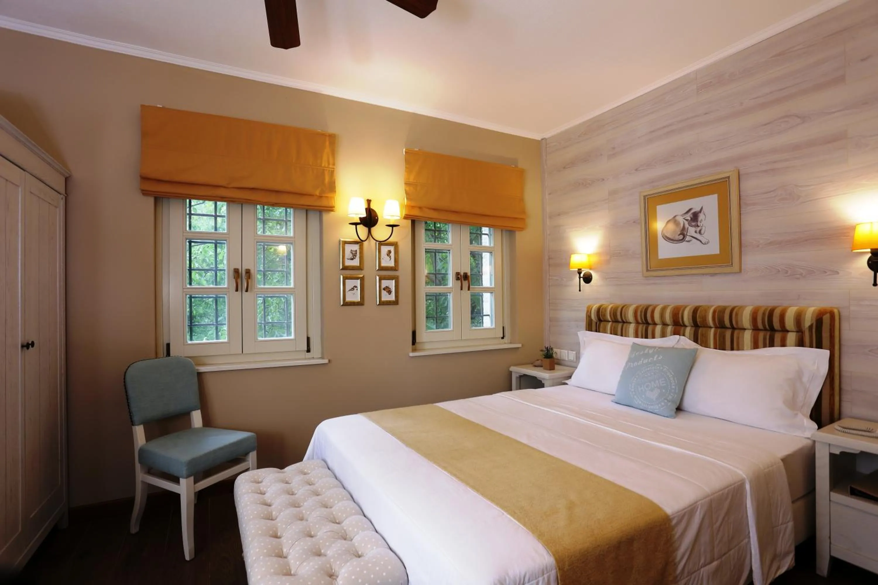 Photo of the whole room, Bed in Gamila Rocks Mountain Hotel