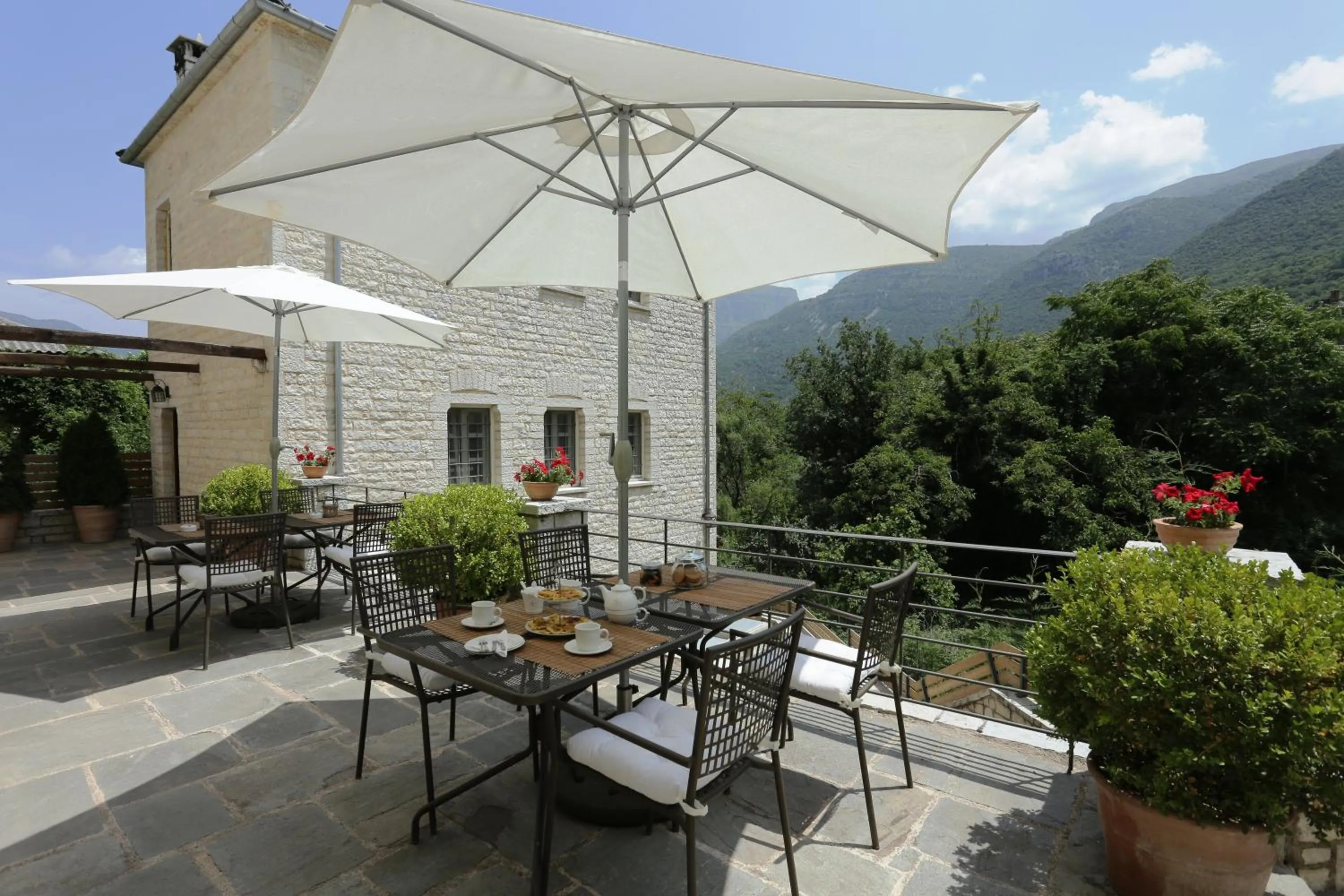 Balcony/Terrace in Gamila Rocks Mountain Hotel