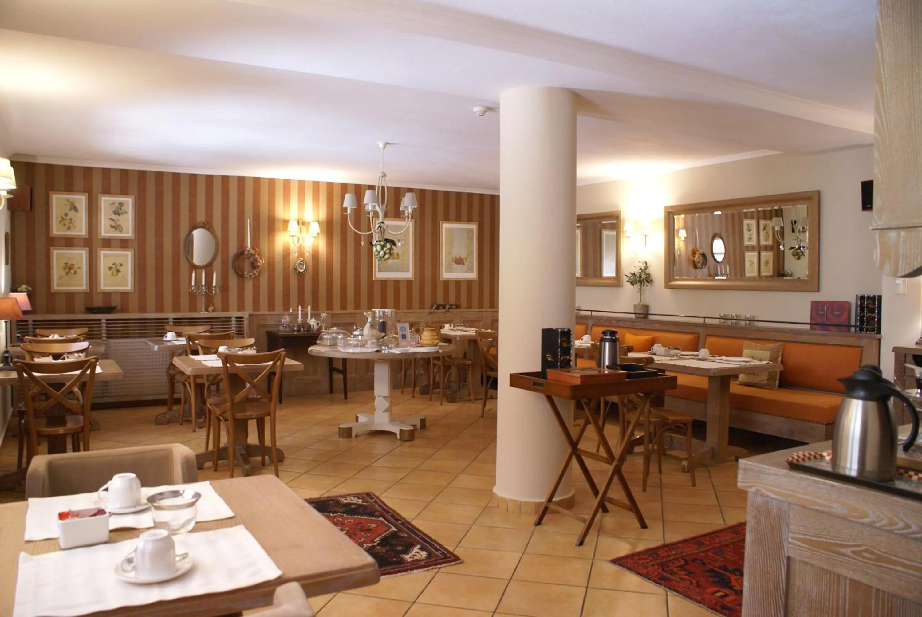 Restaurant/places to eat in Gamila Rocks Mountain Hotel