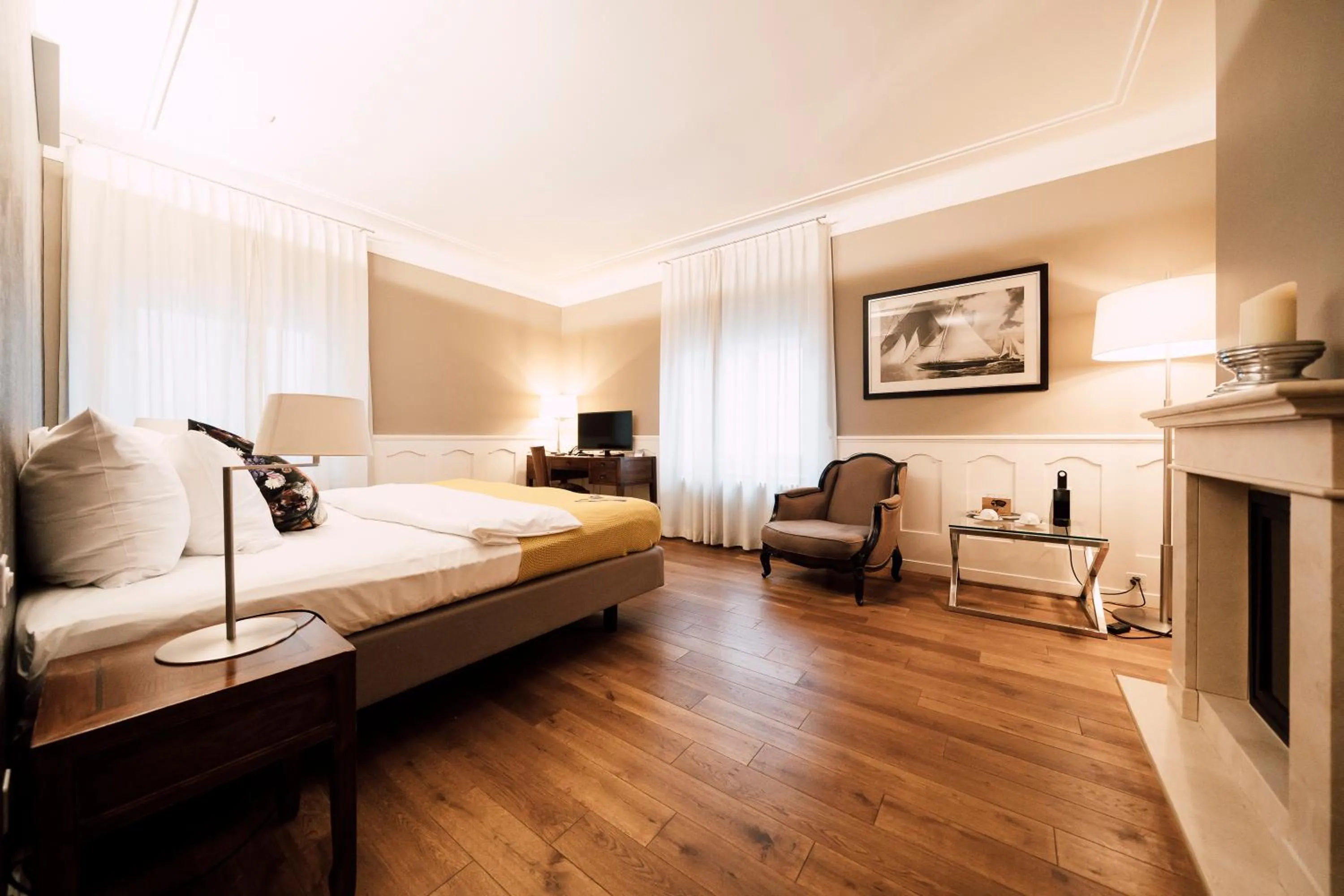 Bedroom, Bed in Blue City Boutique Hotel