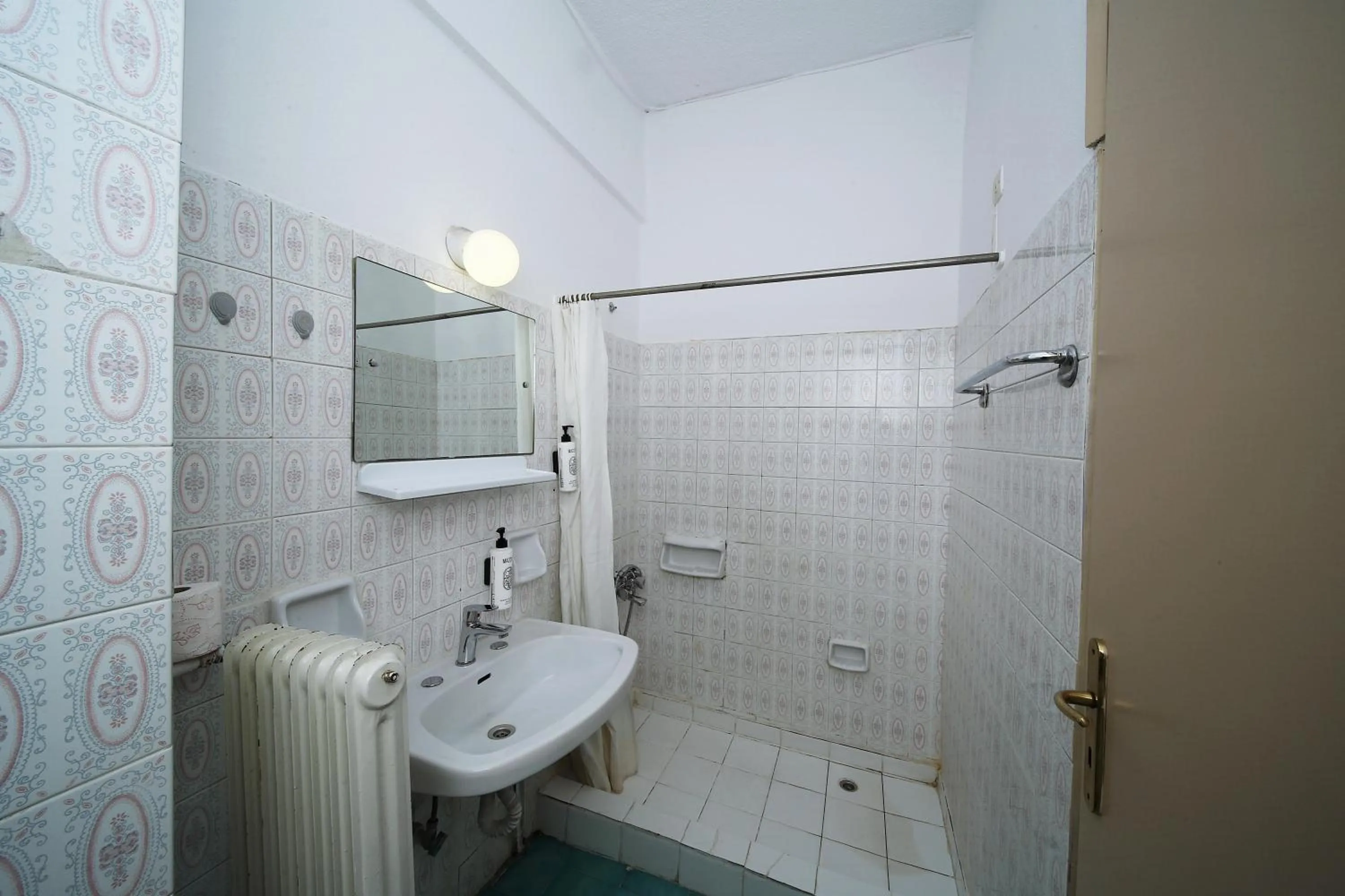 Property building in Hotel Lecadin