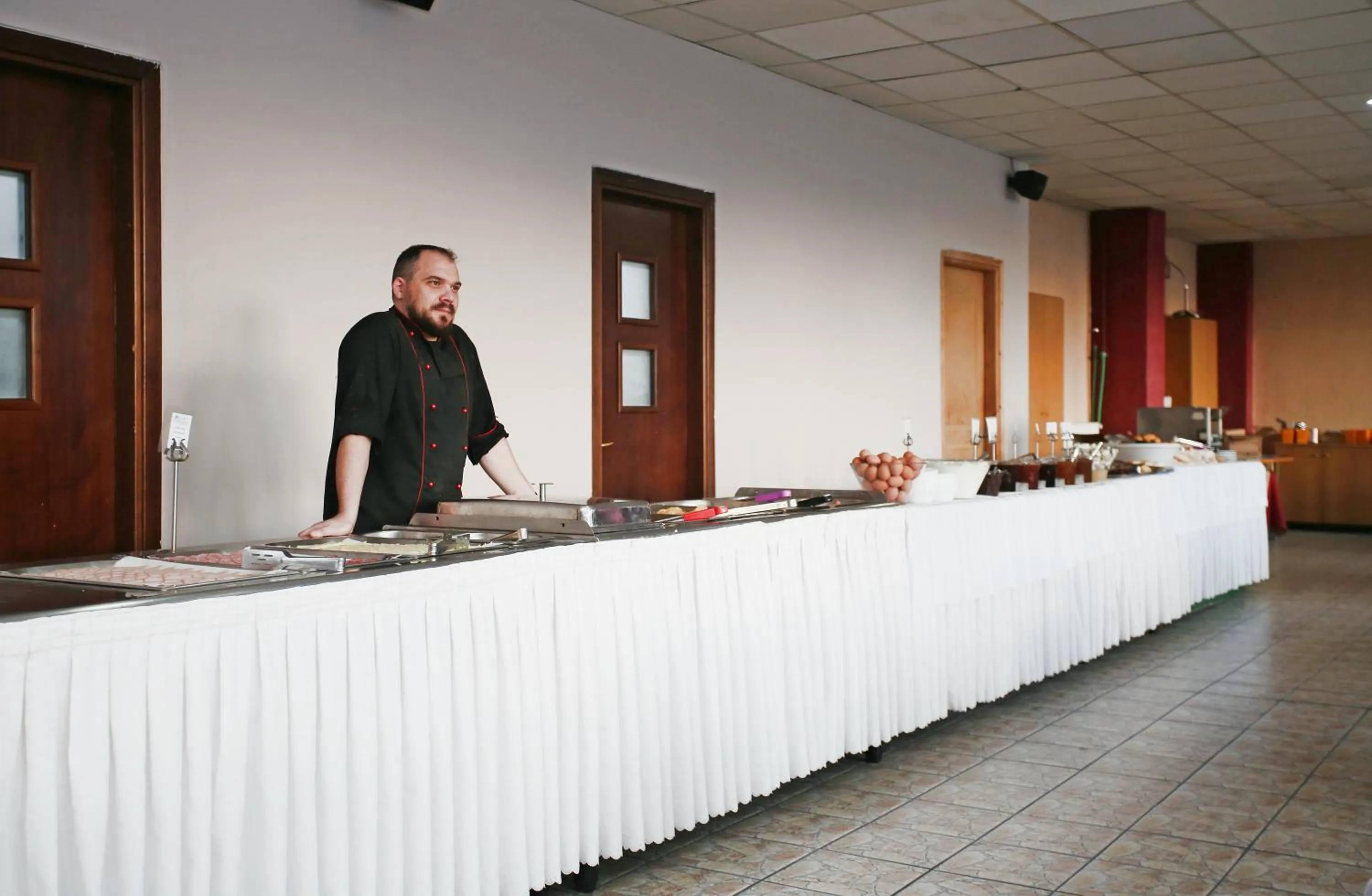 Restaurant/places to eat in Hotel Lecadin