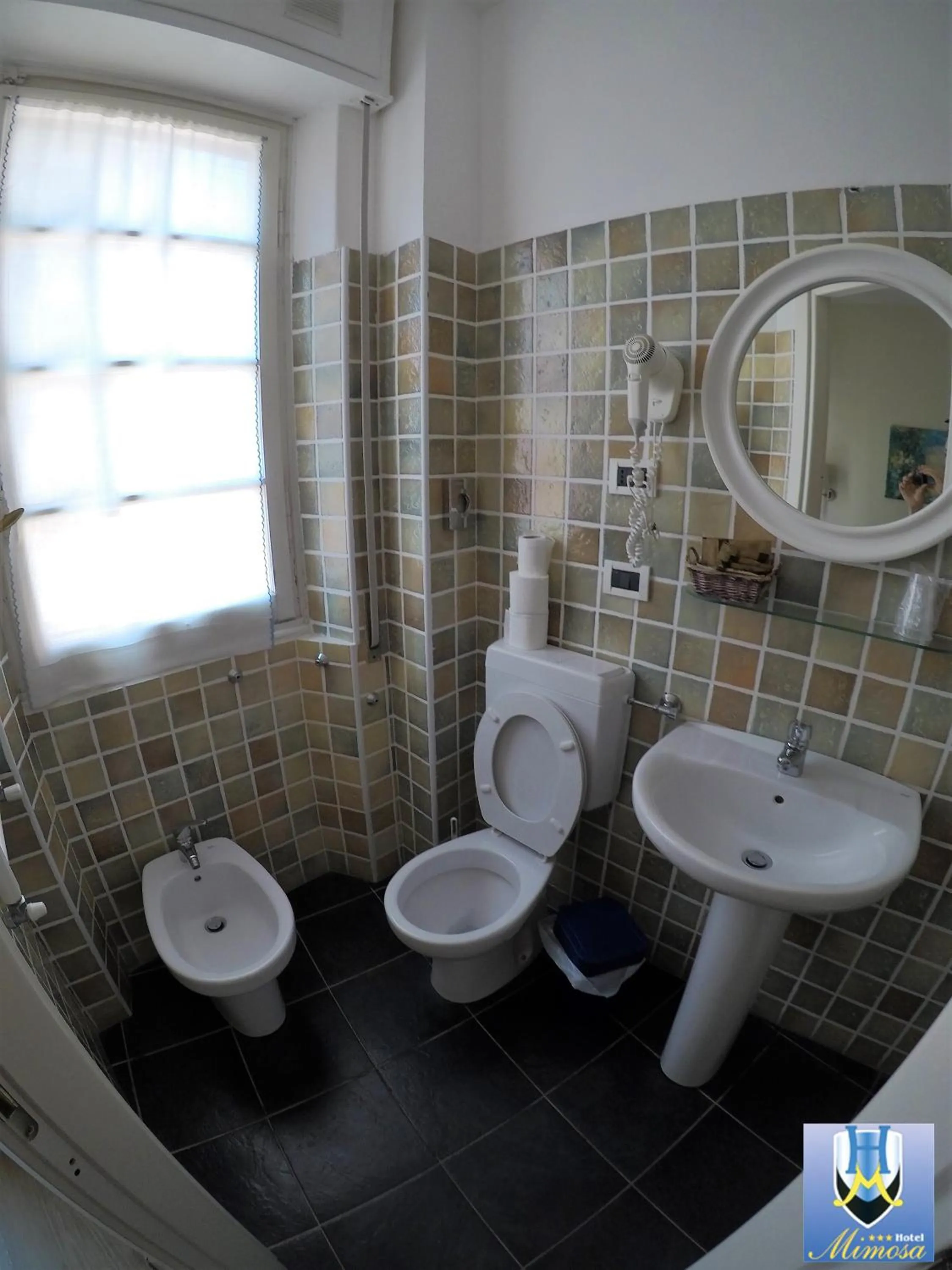 Bathroom in Hotel Mimosa