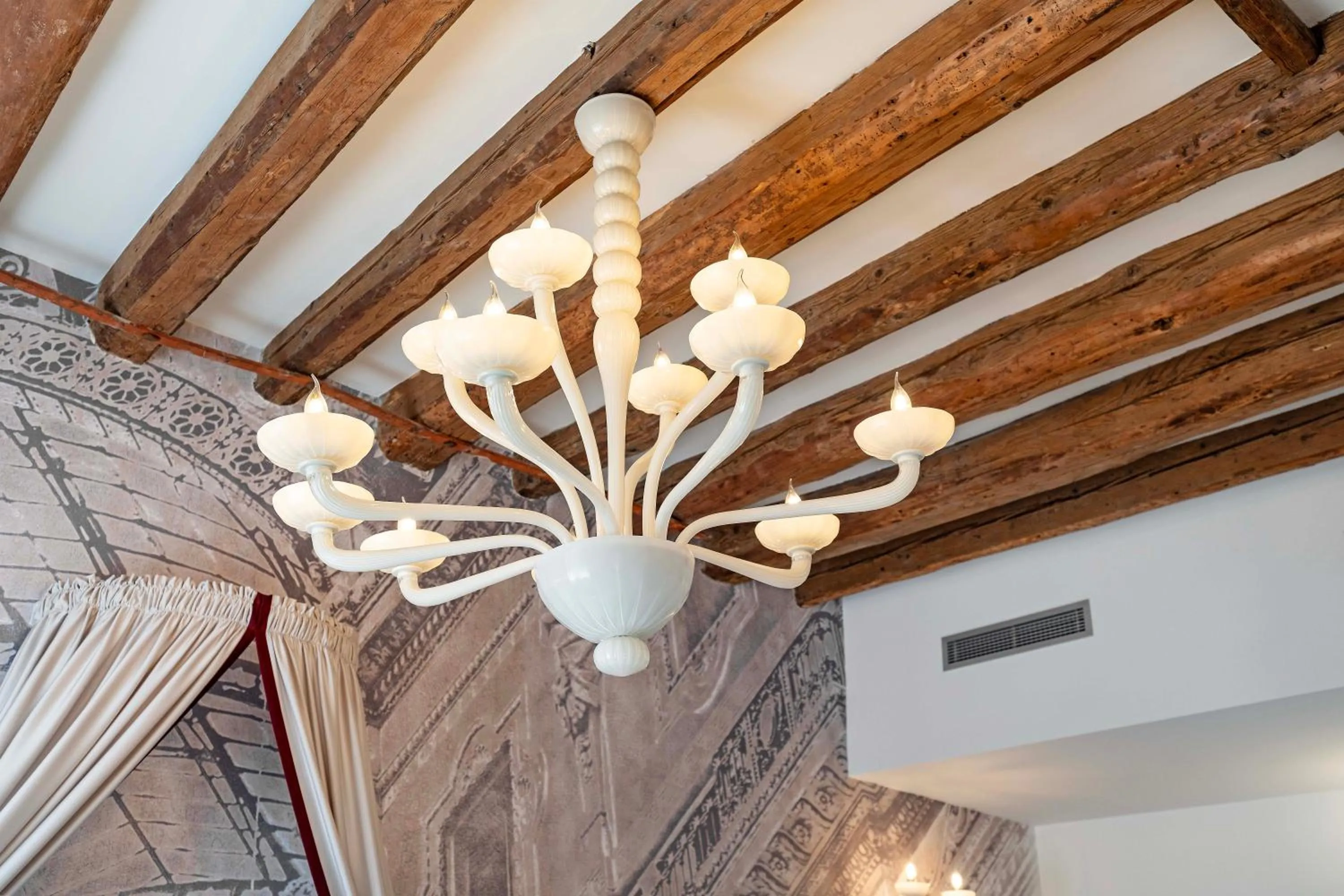 Decorative detail in Porta da mar