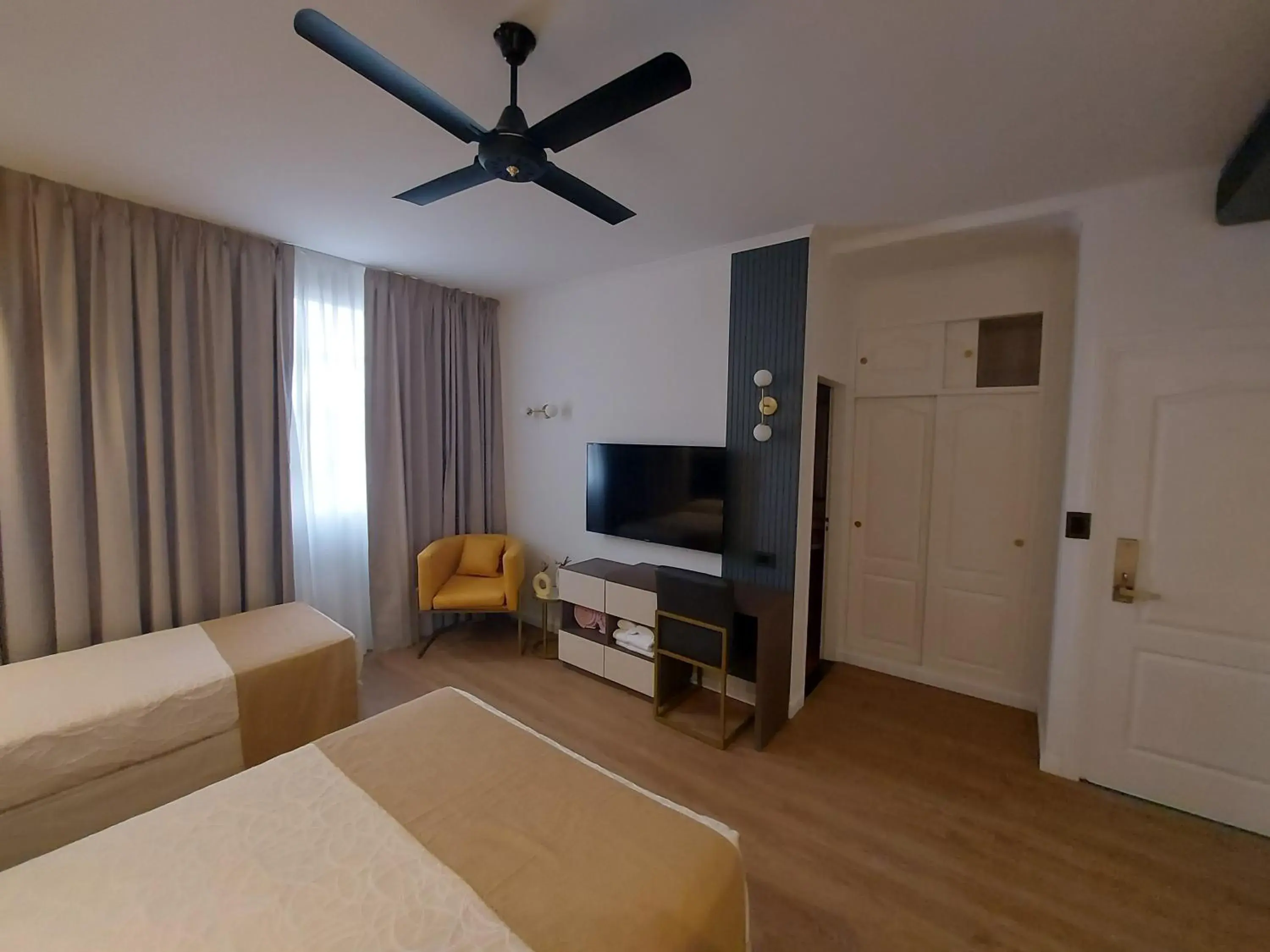 Photo of the whole room, Bed in Hotel Internacional Photo of the whole room, Bed in Hotel Internacional