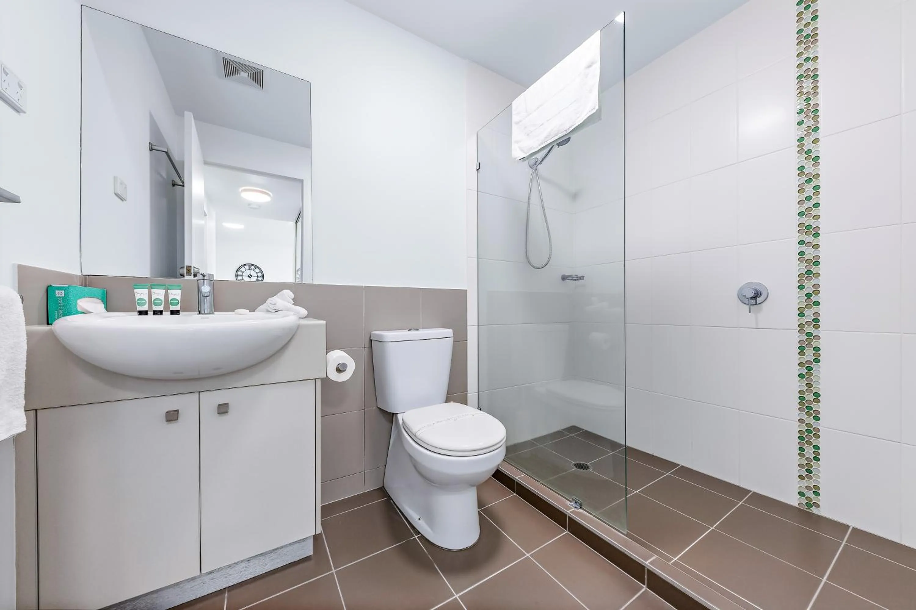 Toilet in Airlie Summit Apartments