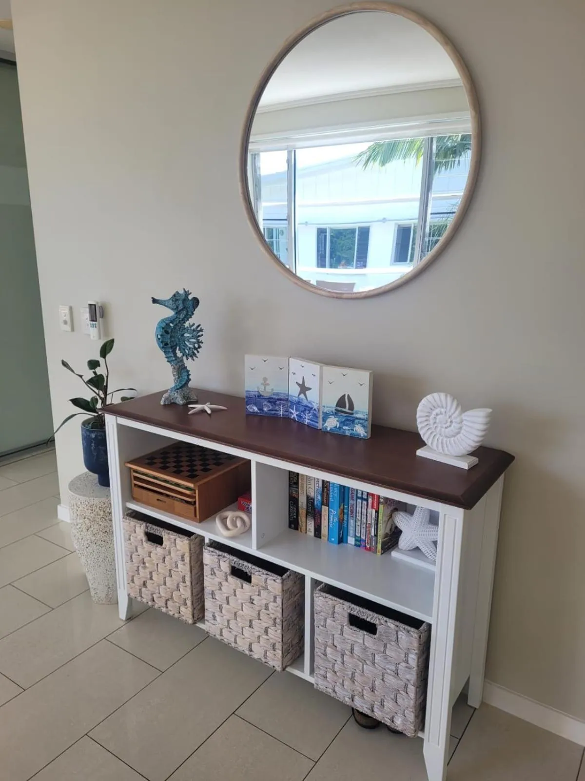 Dining area in Airlie Summit Apartments