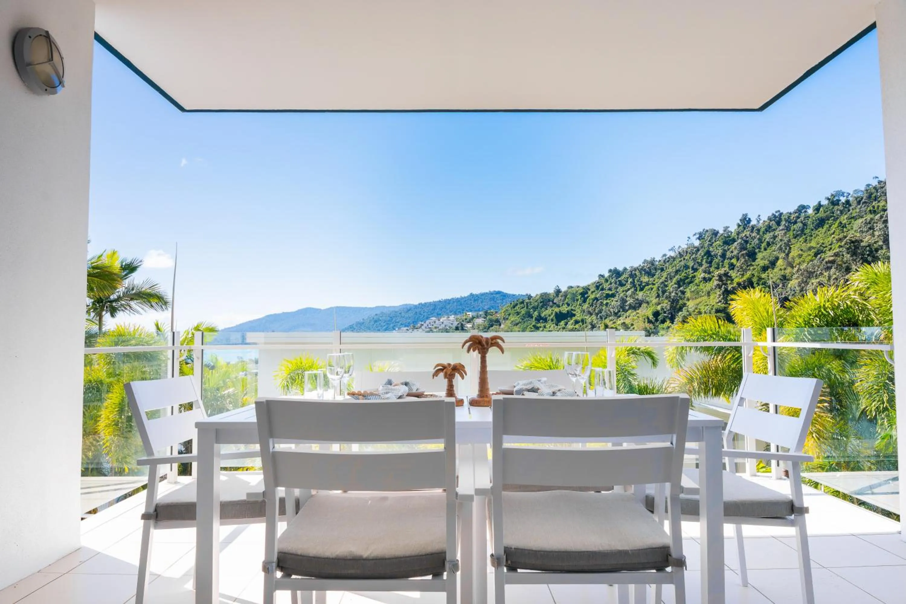 Balcony/Terrace in Airlie Summit Apartments