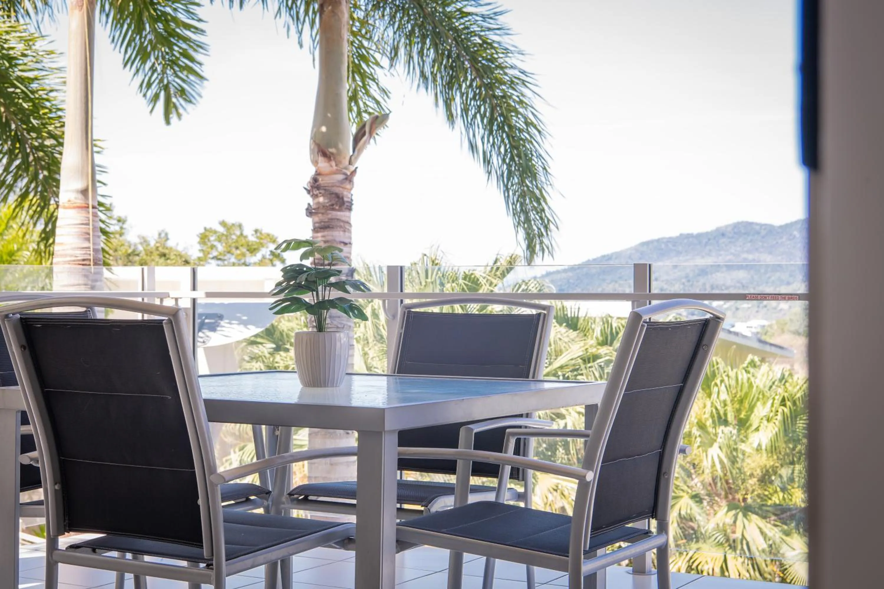 Balcony/Terrace in Airlie Summit Apartments