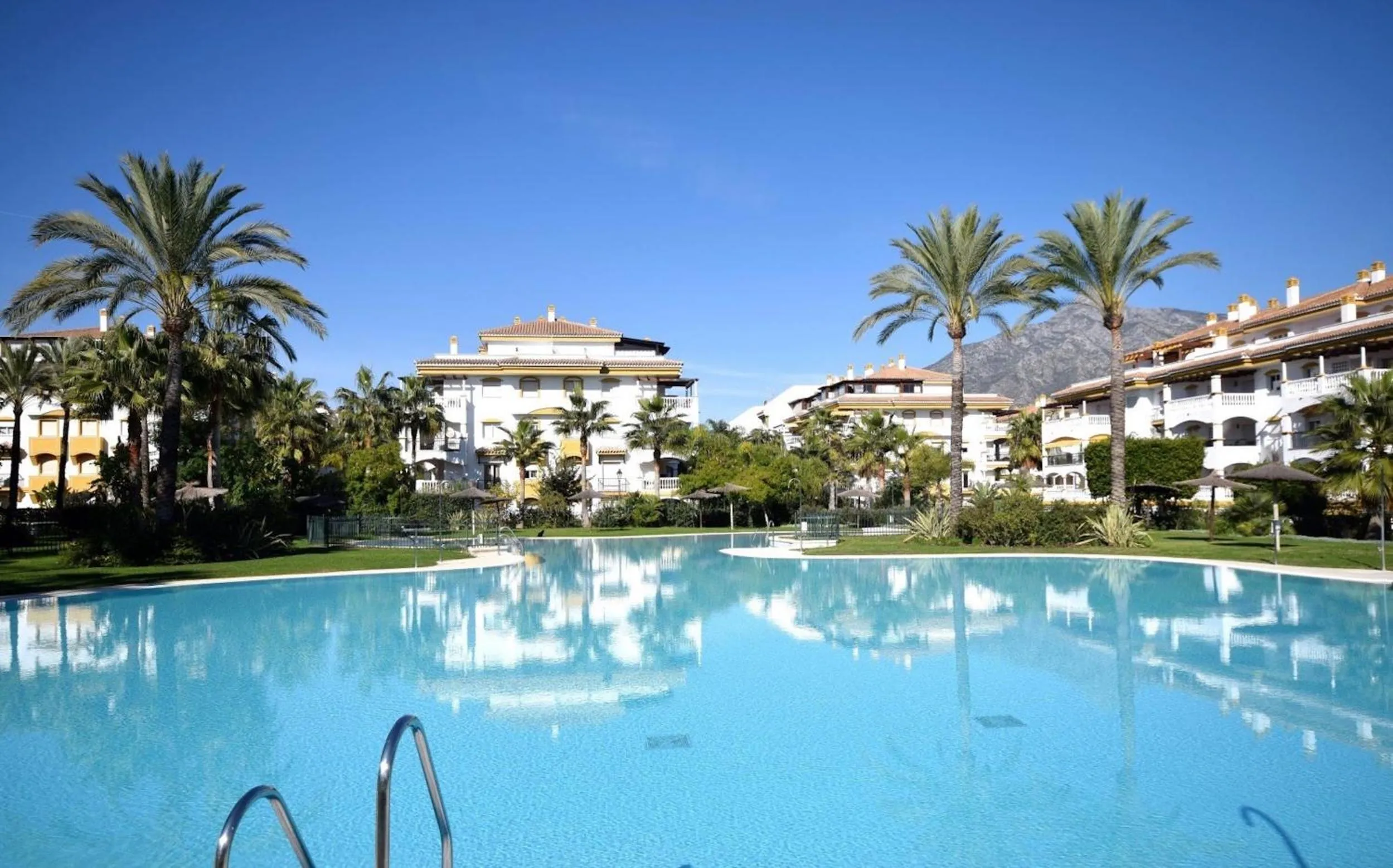 Swimming pool in Dama de Noche Penthouse RDR110