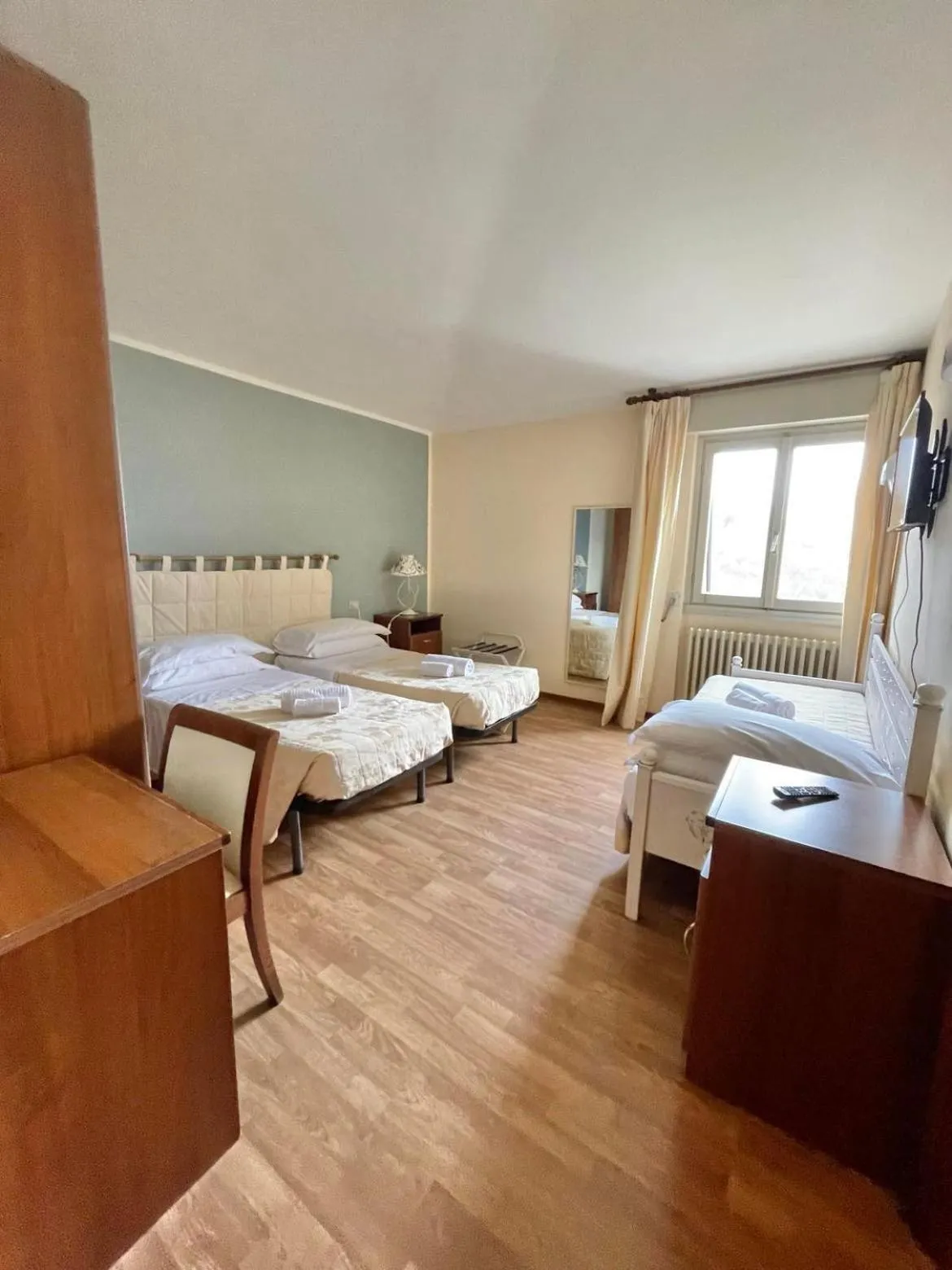 Bed in Hotel Ristorante La Sorgente