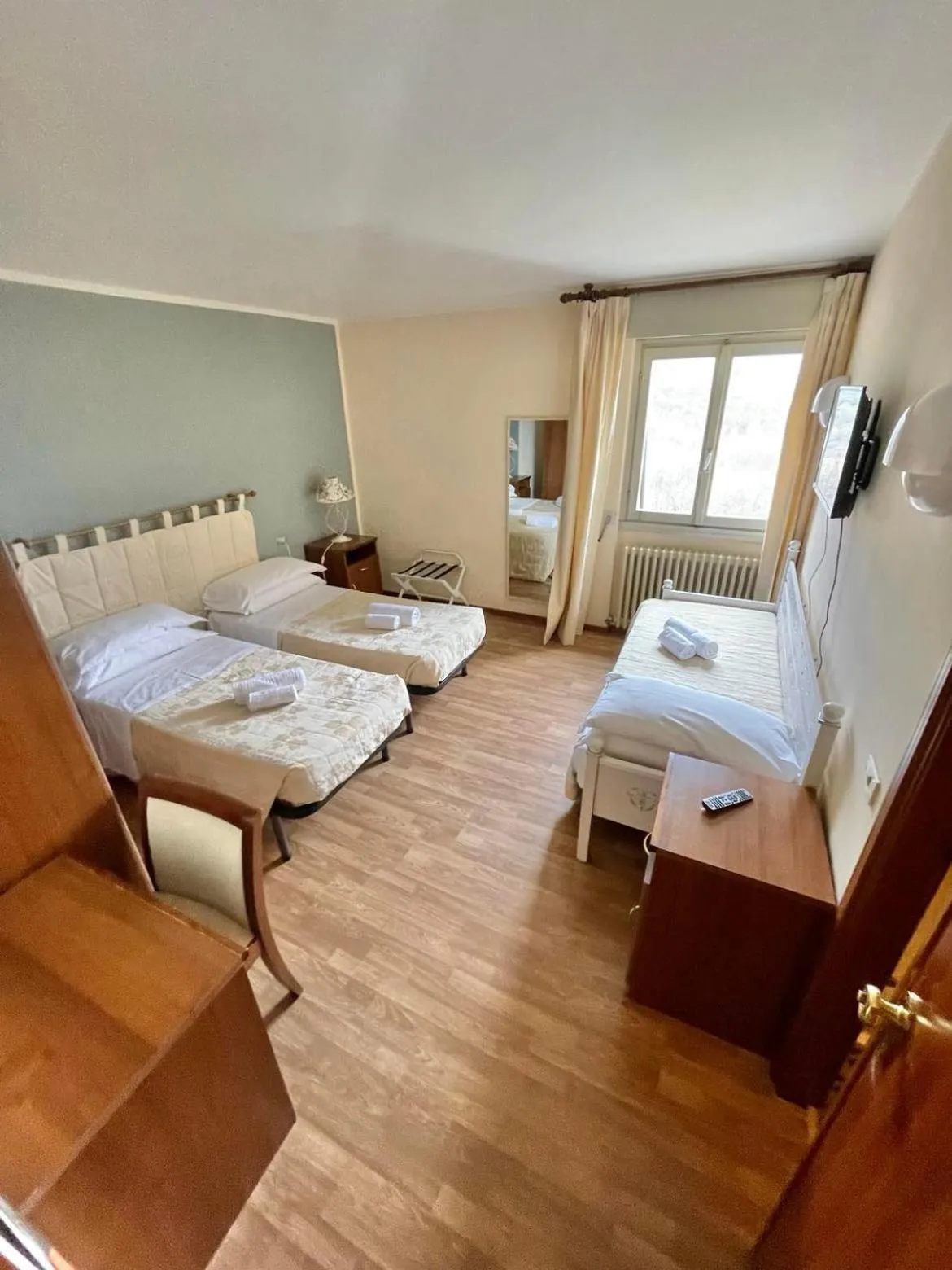 Bed in Hotel Ristorante La Sorgente