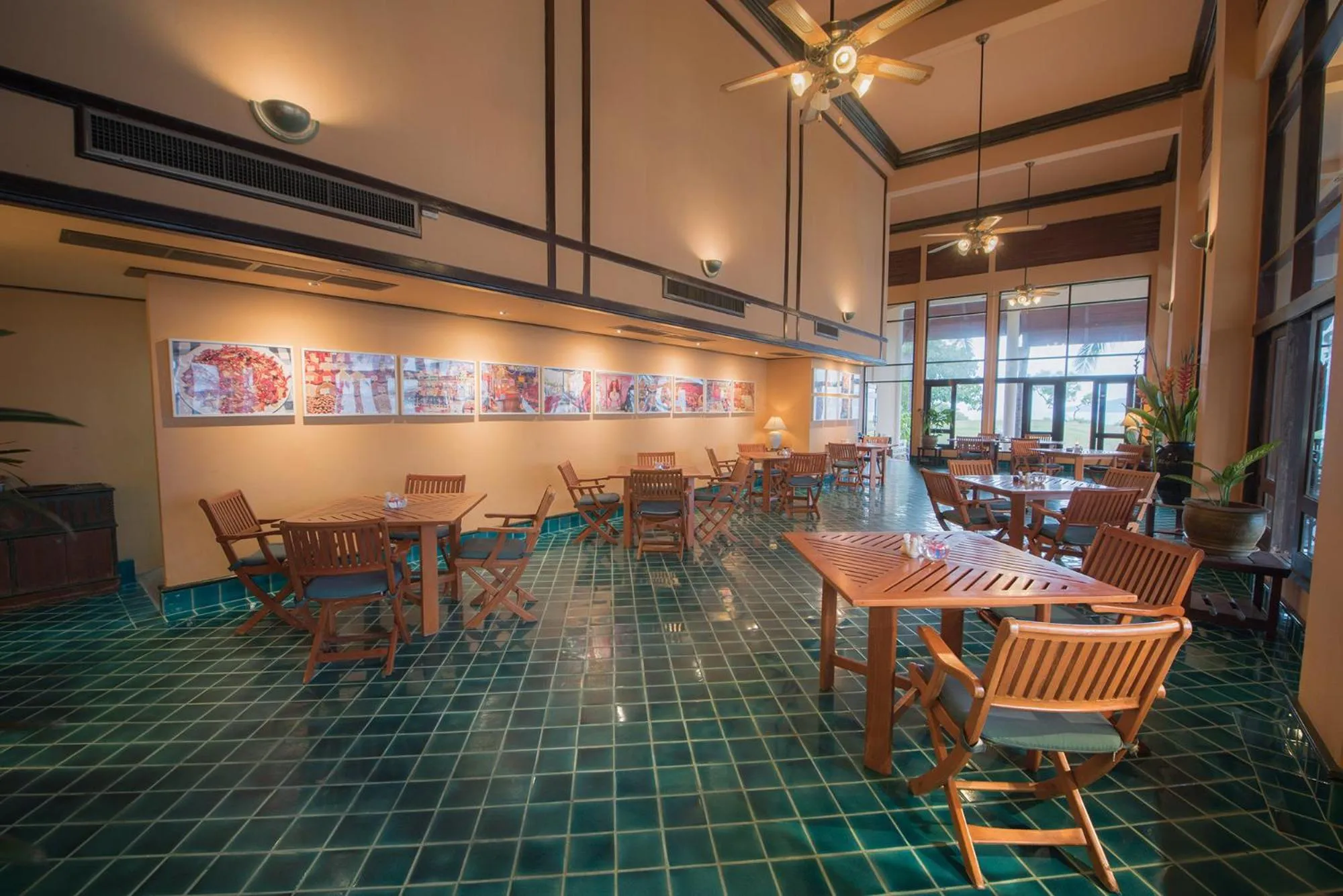 Rayong Resort Hotel โรงแรมระยองรีสอร์ท