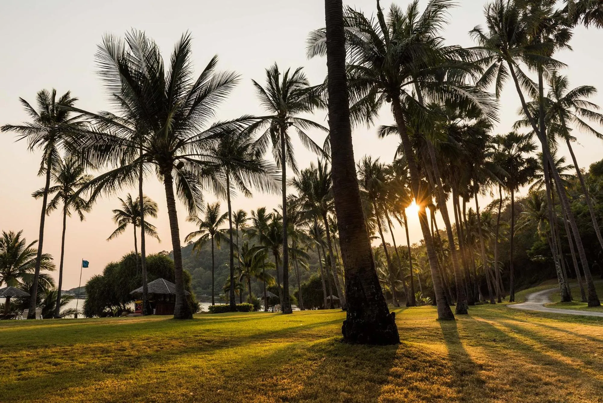 Rayong Resort Hotel โรงแรมระยองรีสอร์ท