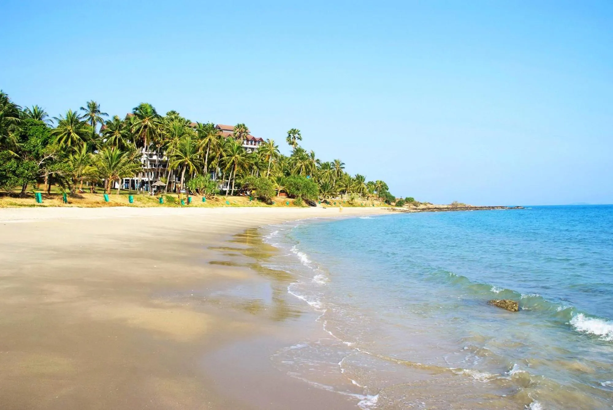 Rayong Resort Hotel โรงแรมระยองรีสอร์ท