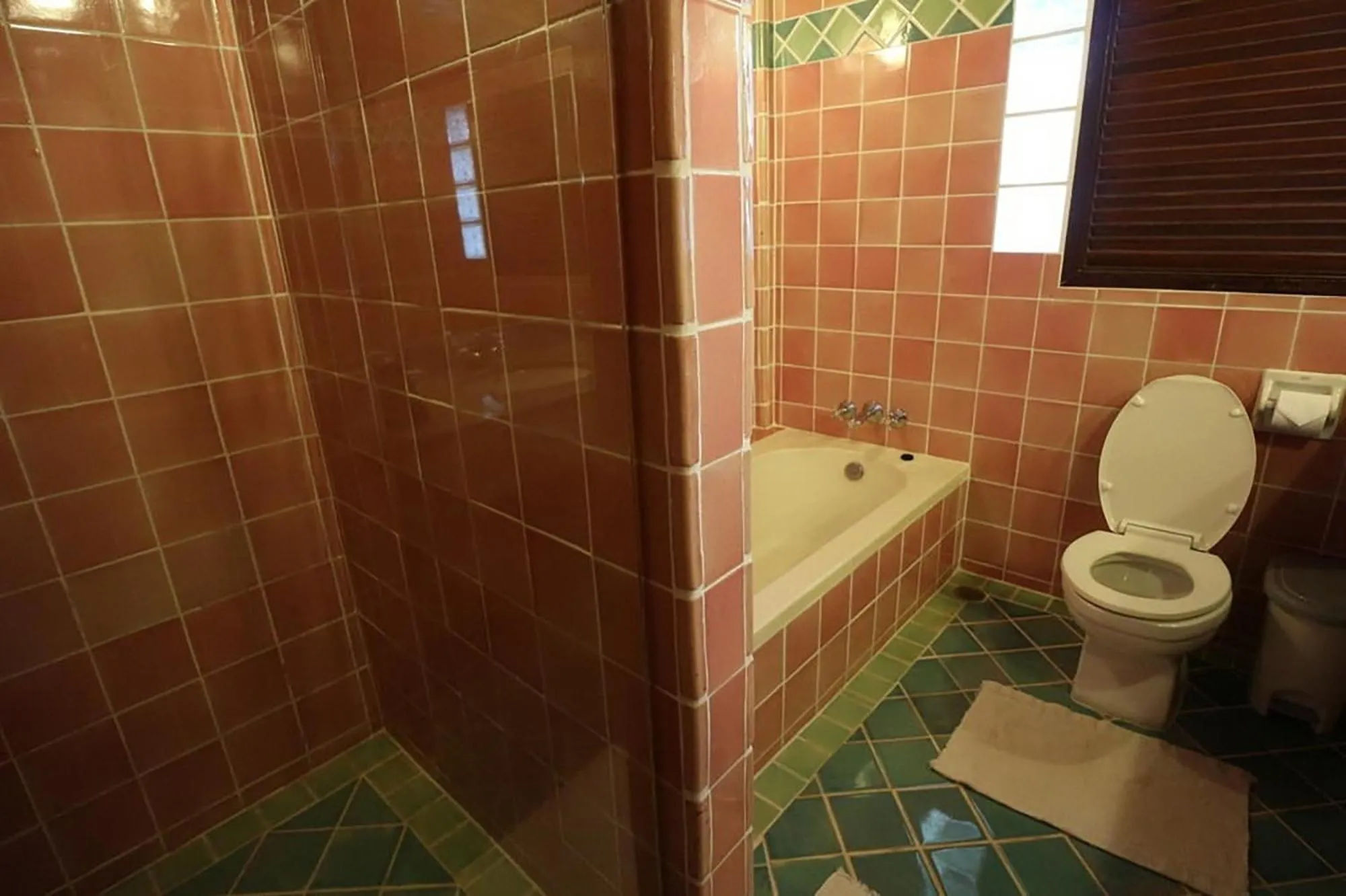 Rayong Resort Hotel โรงแรมระยองรีสอร์ท