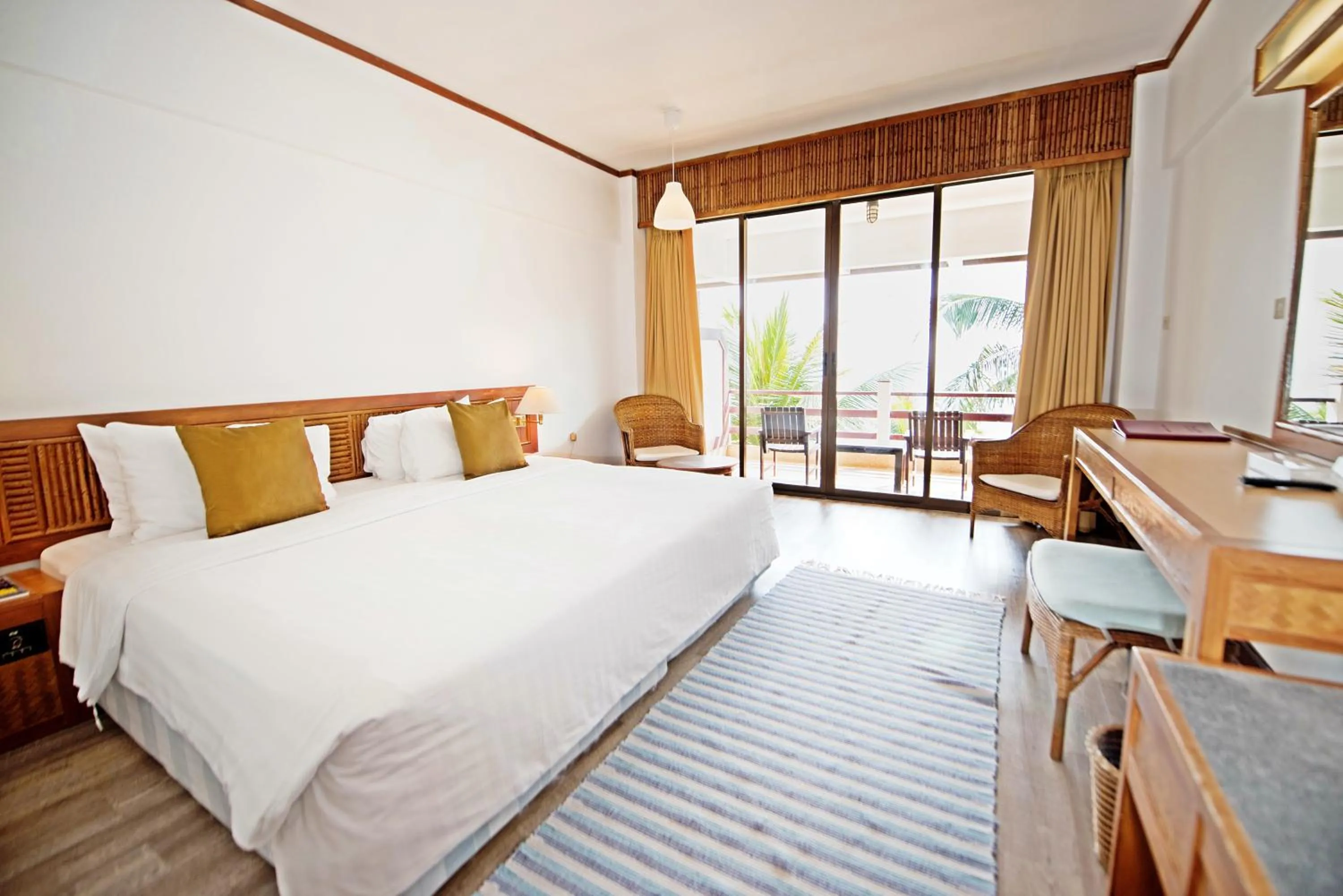 Bed in Rayong Resort Hotel โรงแรมระยองรีสอร์ท