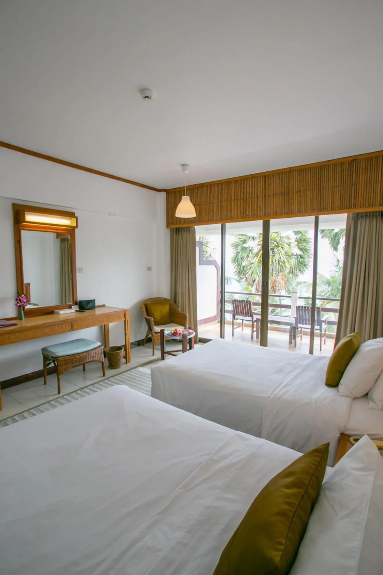 Bed in Rayong Resort Hotel โรงแรมระยองรีสอร์ท
