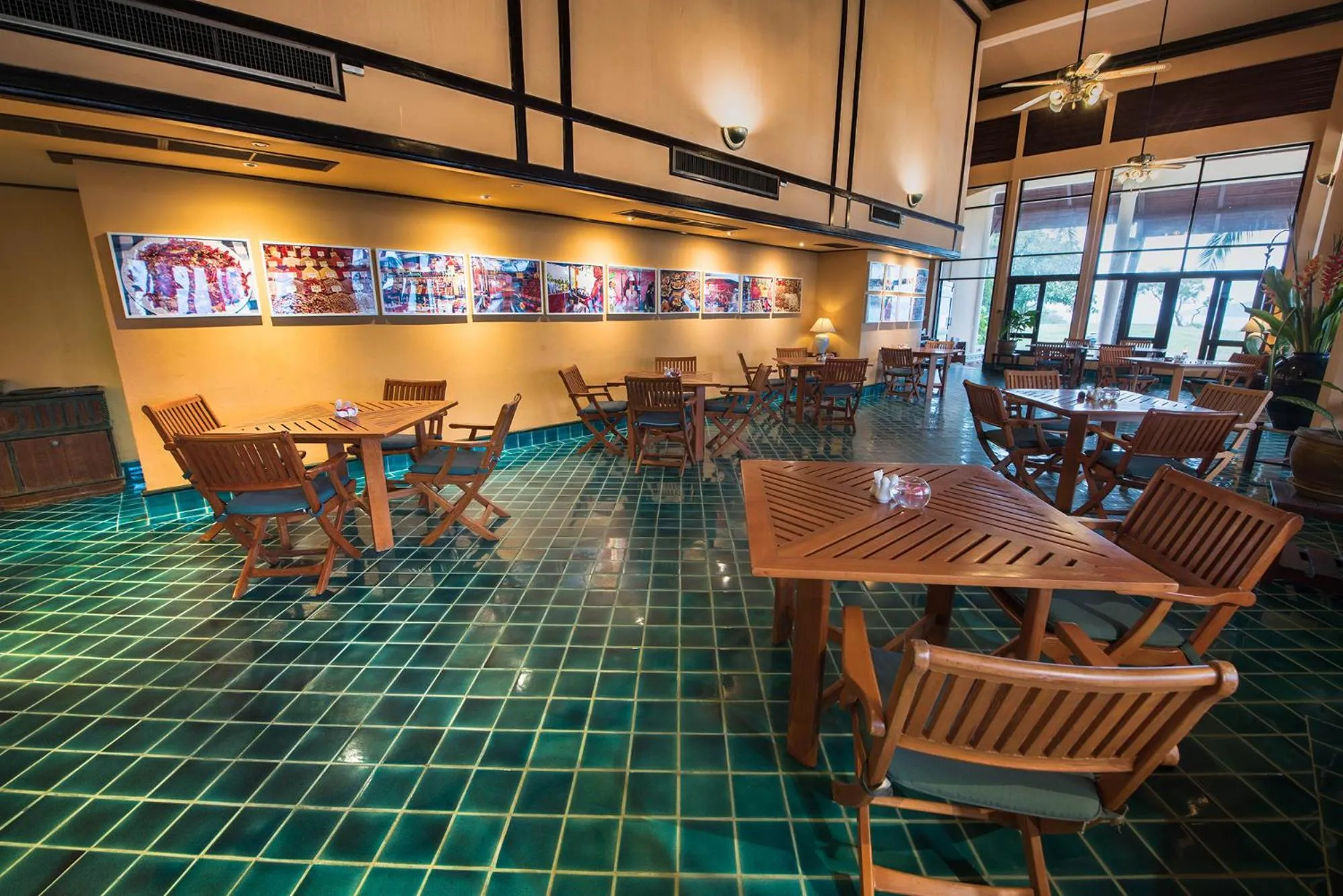 Rayong Resort Hotel โรงแรมระยองรีสอร์ท