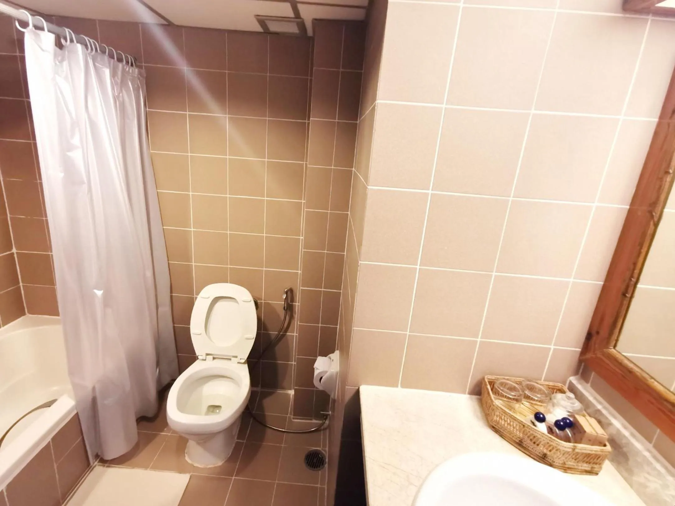 Bathroom in Rayong Resort Hotel โรงแรมระยองรีสอร์ท