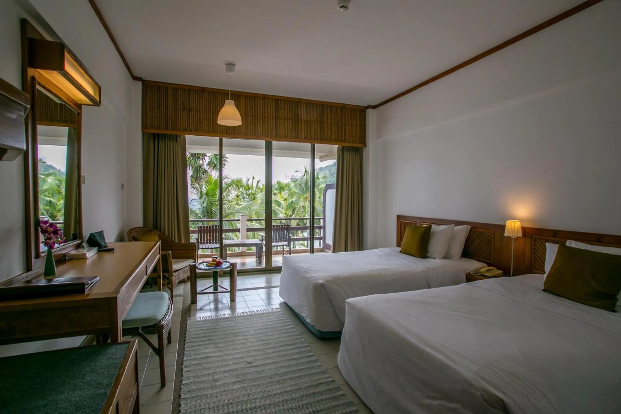 Bed in Rayong Resort Hotel โรงแรมระยองรีสอร์ท
