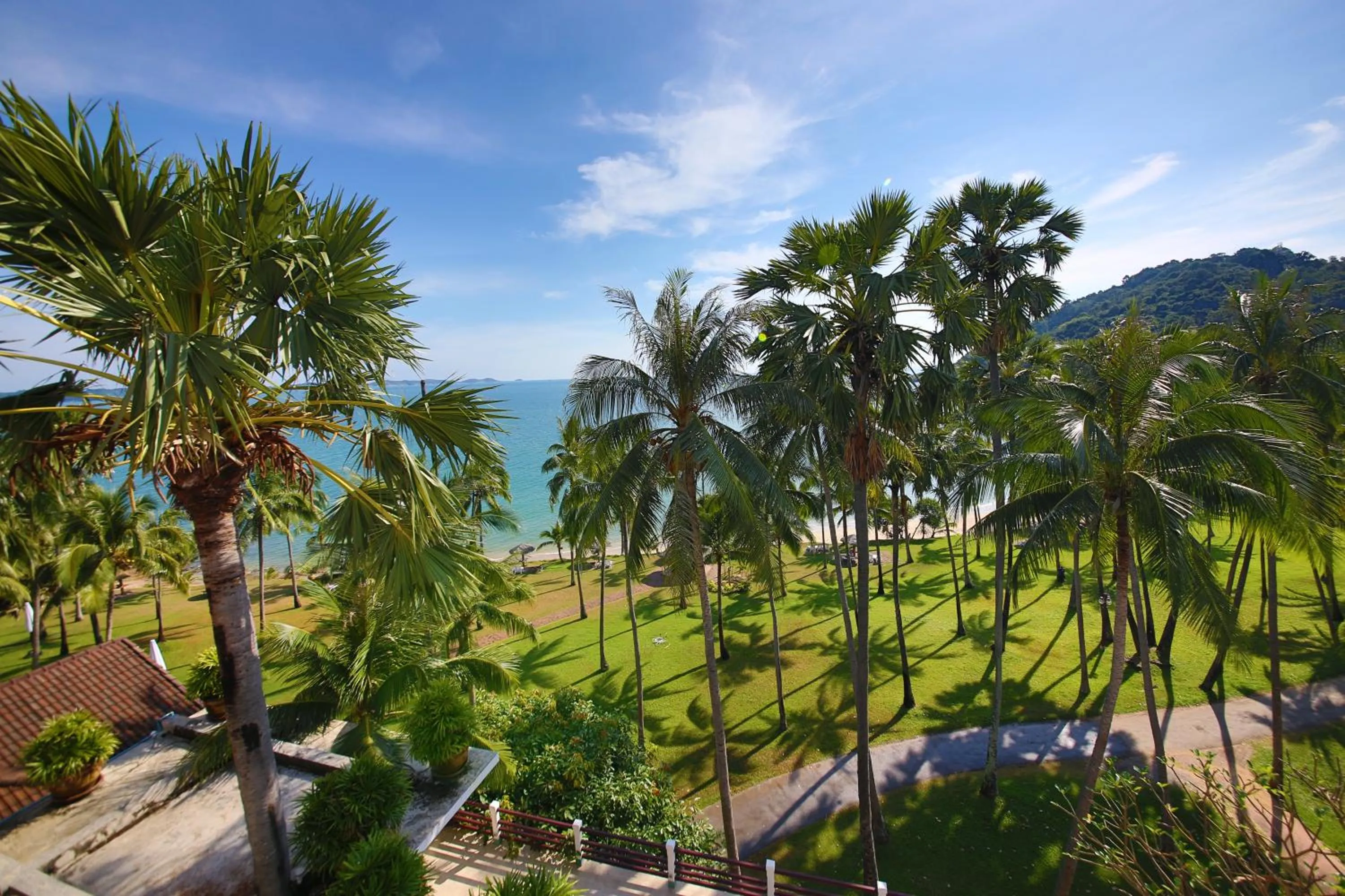 Rayong Resort Hotel โรงแรมระยองรีสอร์ท