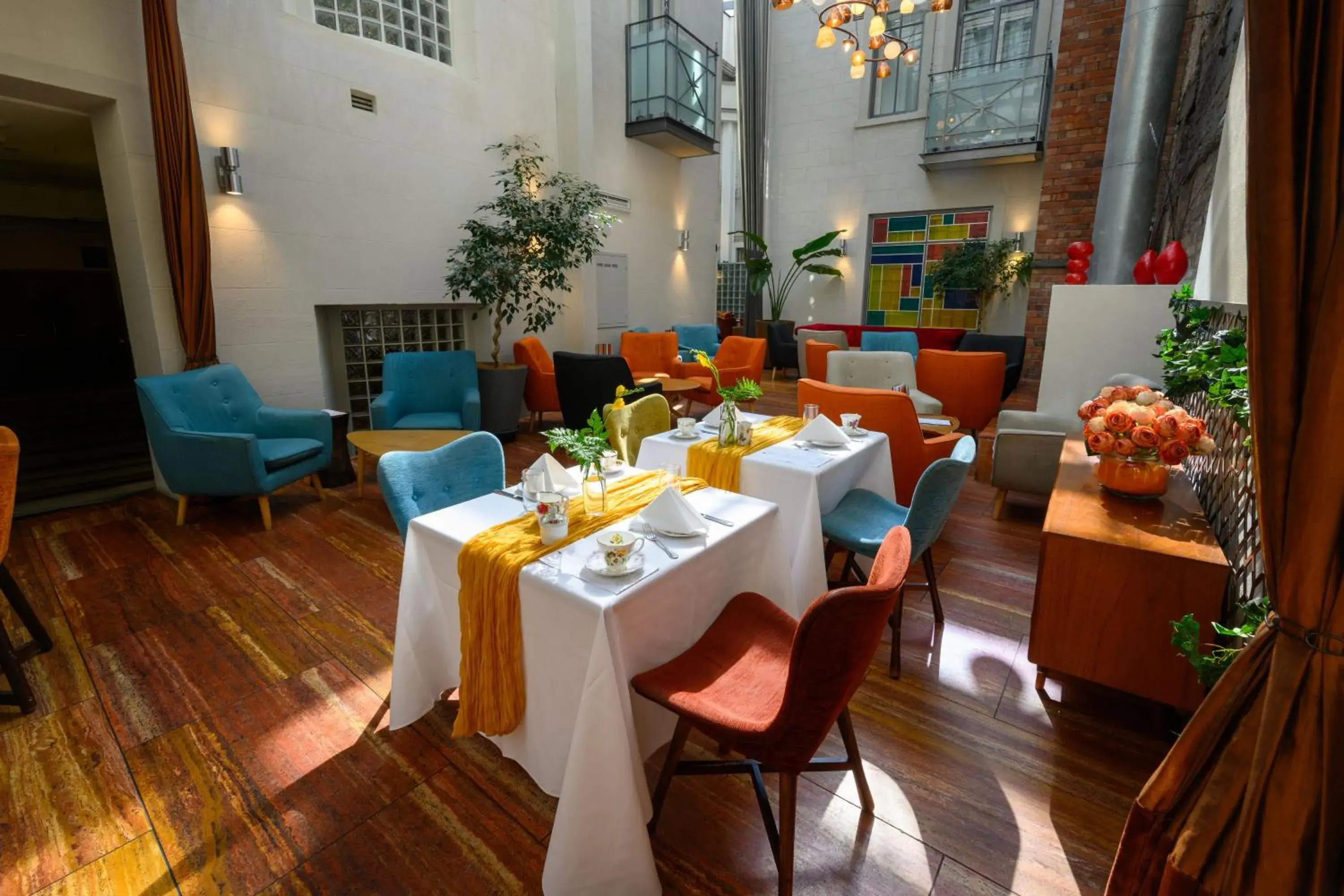 Restaurant/places to eat in Hotel DeBrett Restaurant/places to eat in Hotel DeBrett