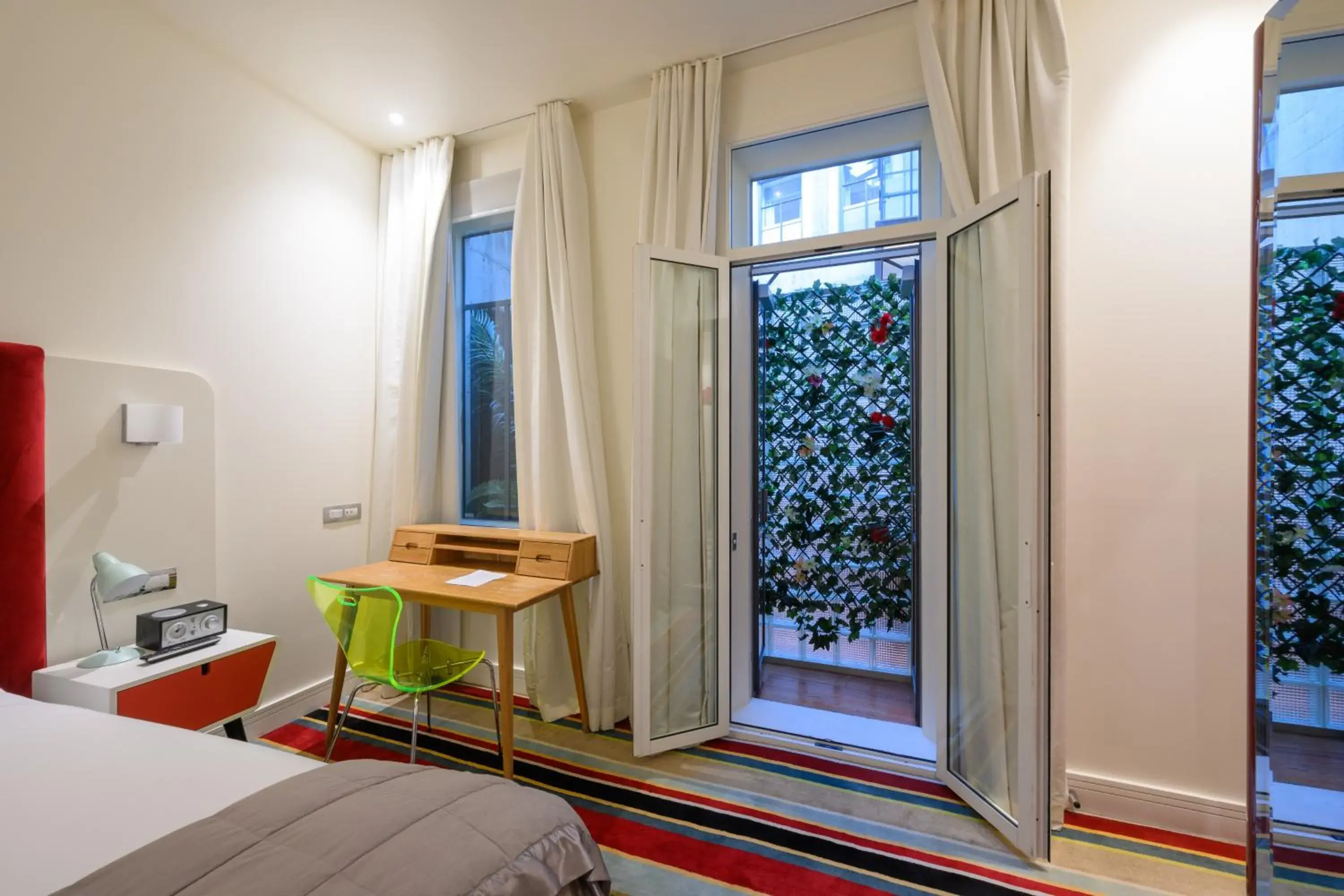 View (from property/room), Bed in Hotel DeBrett View (from property/room), Bed in Hotel DeBrett