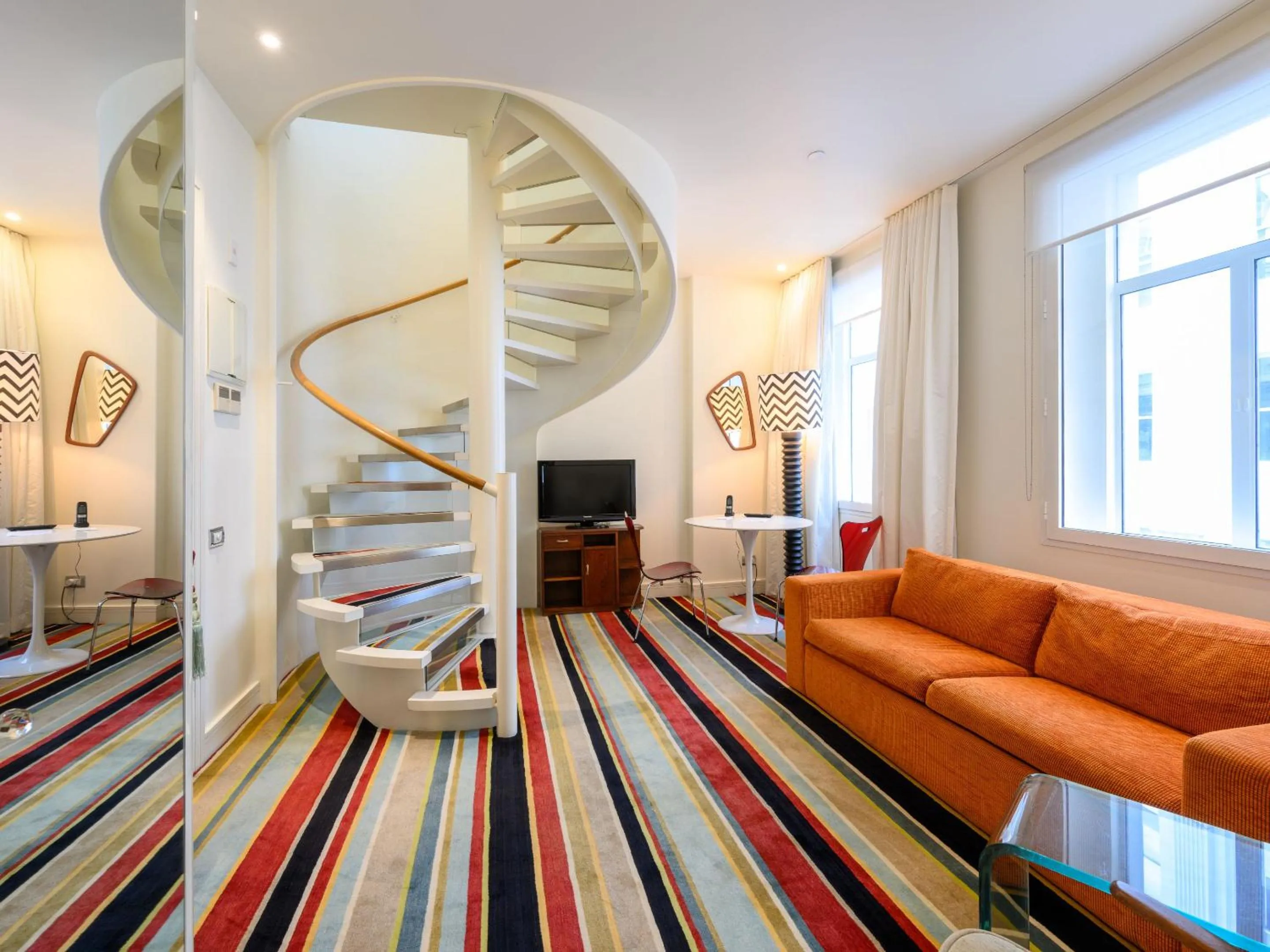 TV and multimedia in Hotel DeBrett