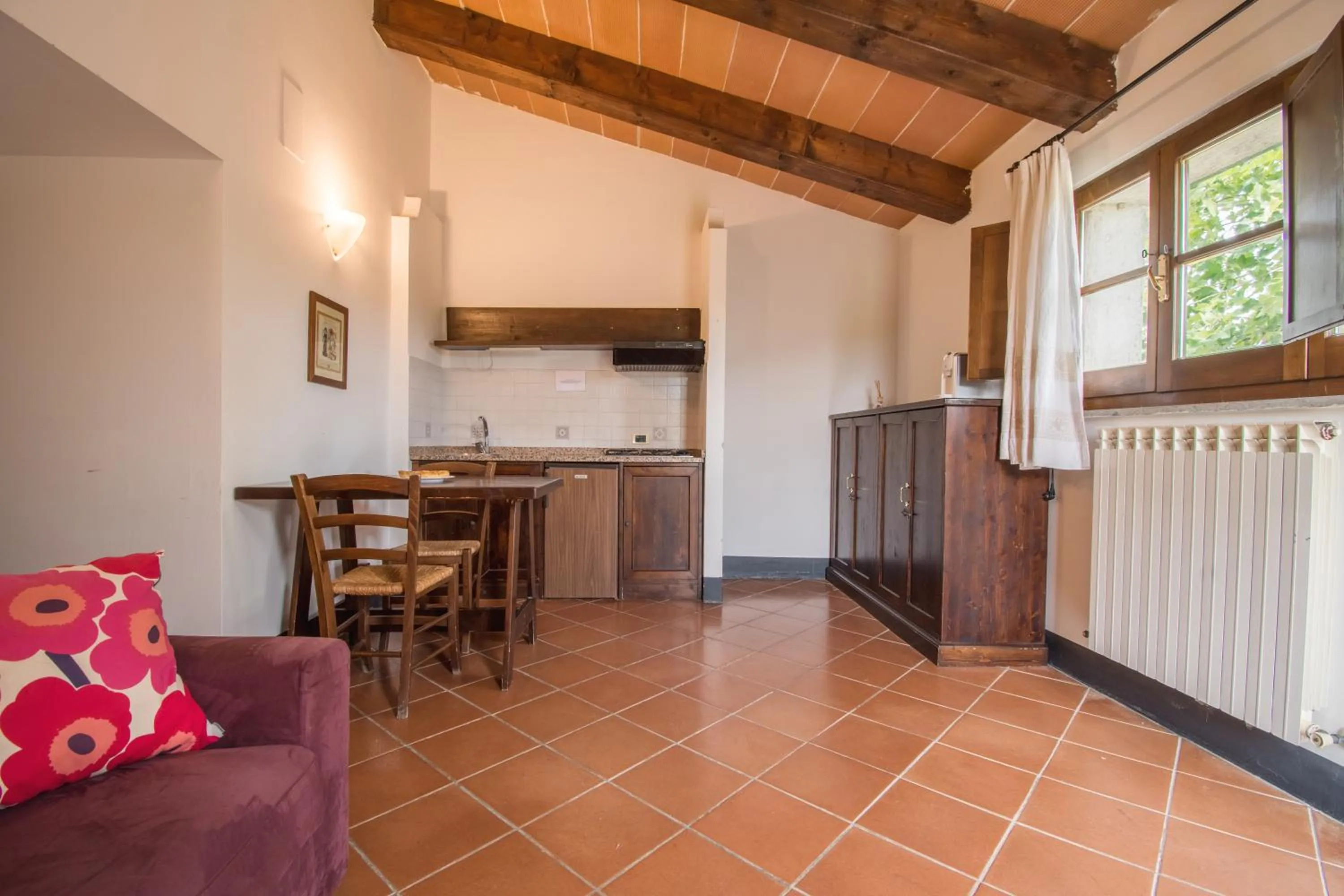 Kitchen or kitchenette in Casa Vacanze Vecchio Granaio