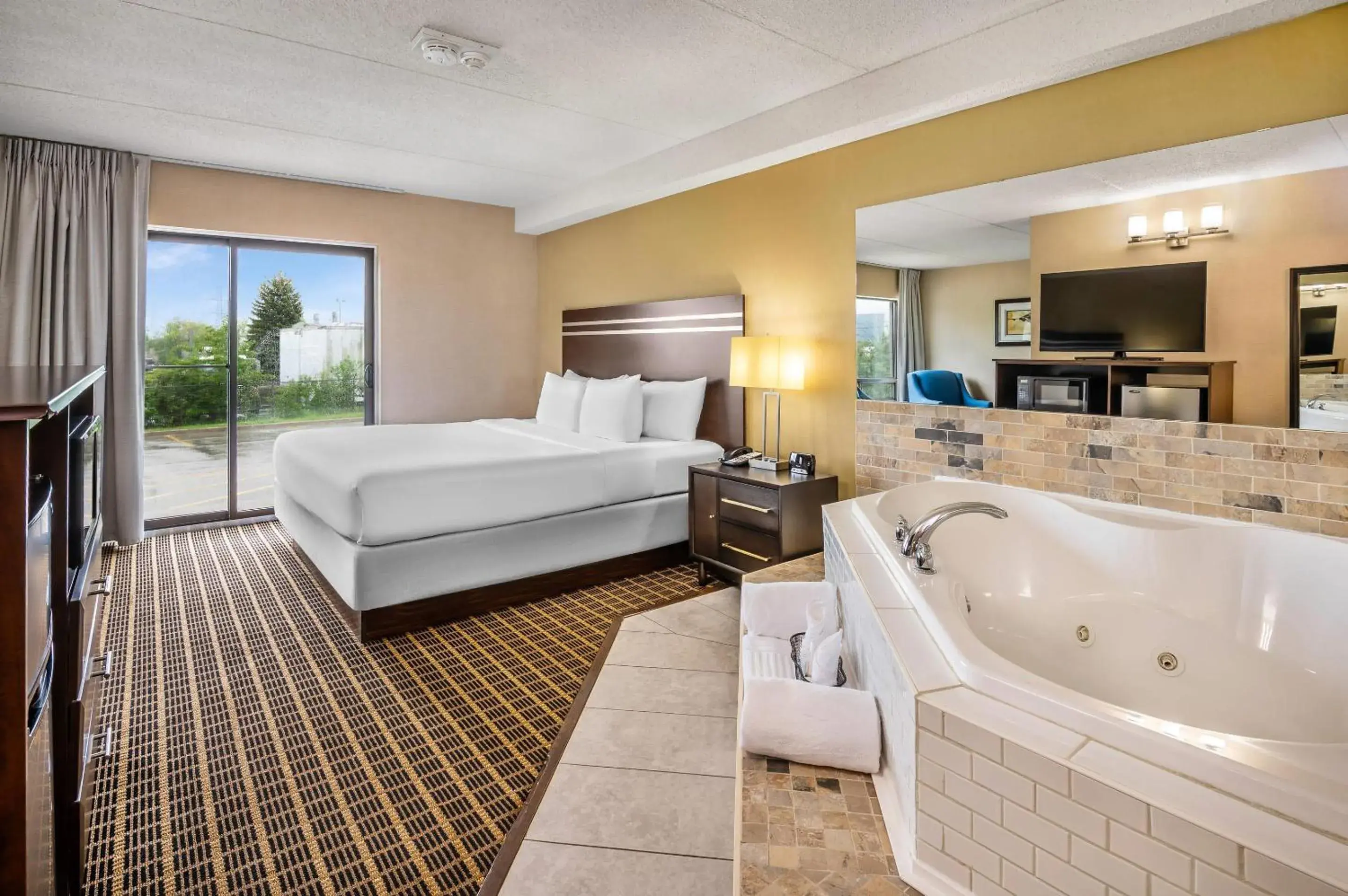 Bedroom, Bed in Comfort Inn Bedroom, Bed in Comfort Inn