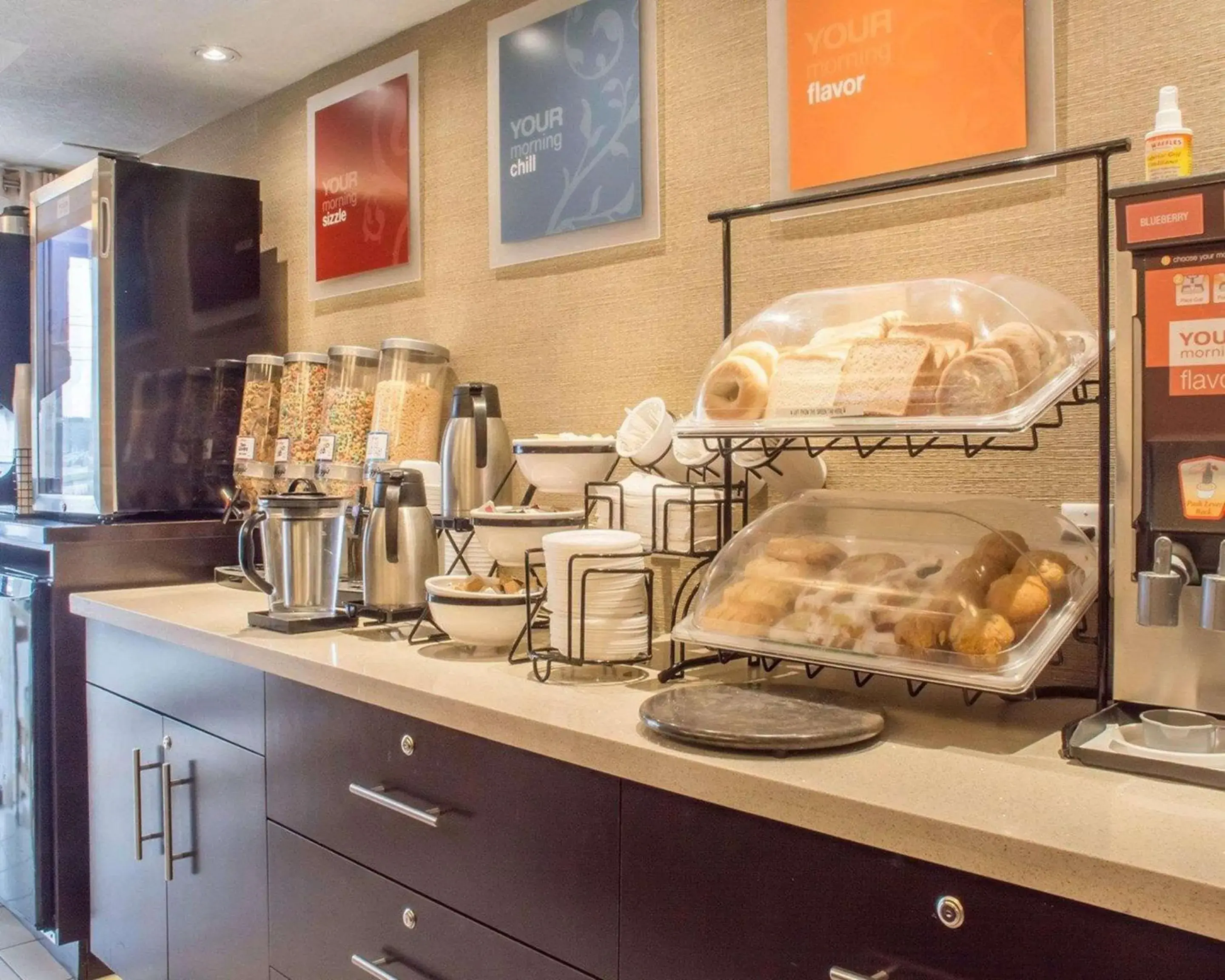 Breakfast in Comfort Inn Breakfast in Comfort Inn