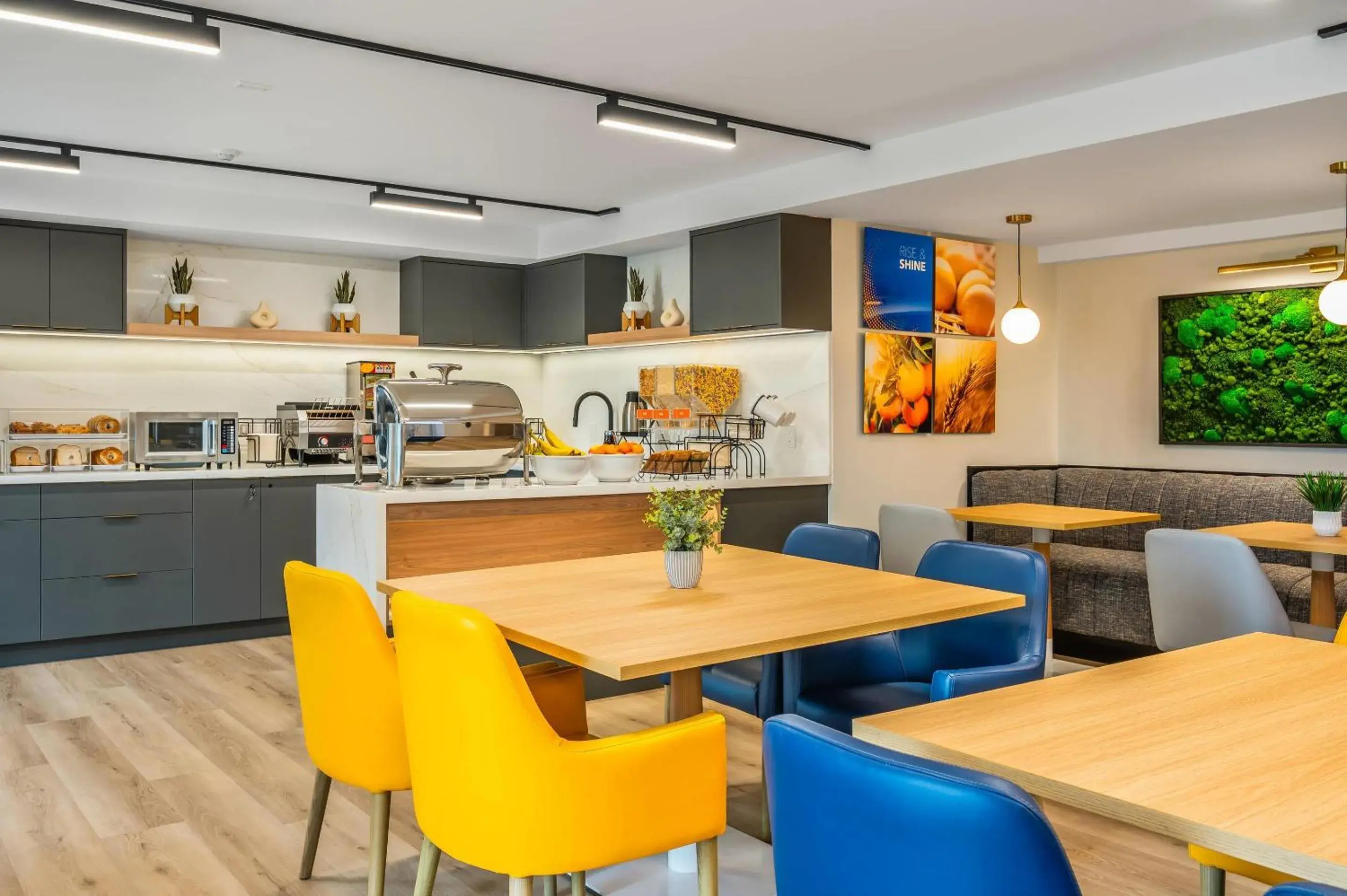 Breakfast in Comfort Inn Breakfast in Comfort Inn