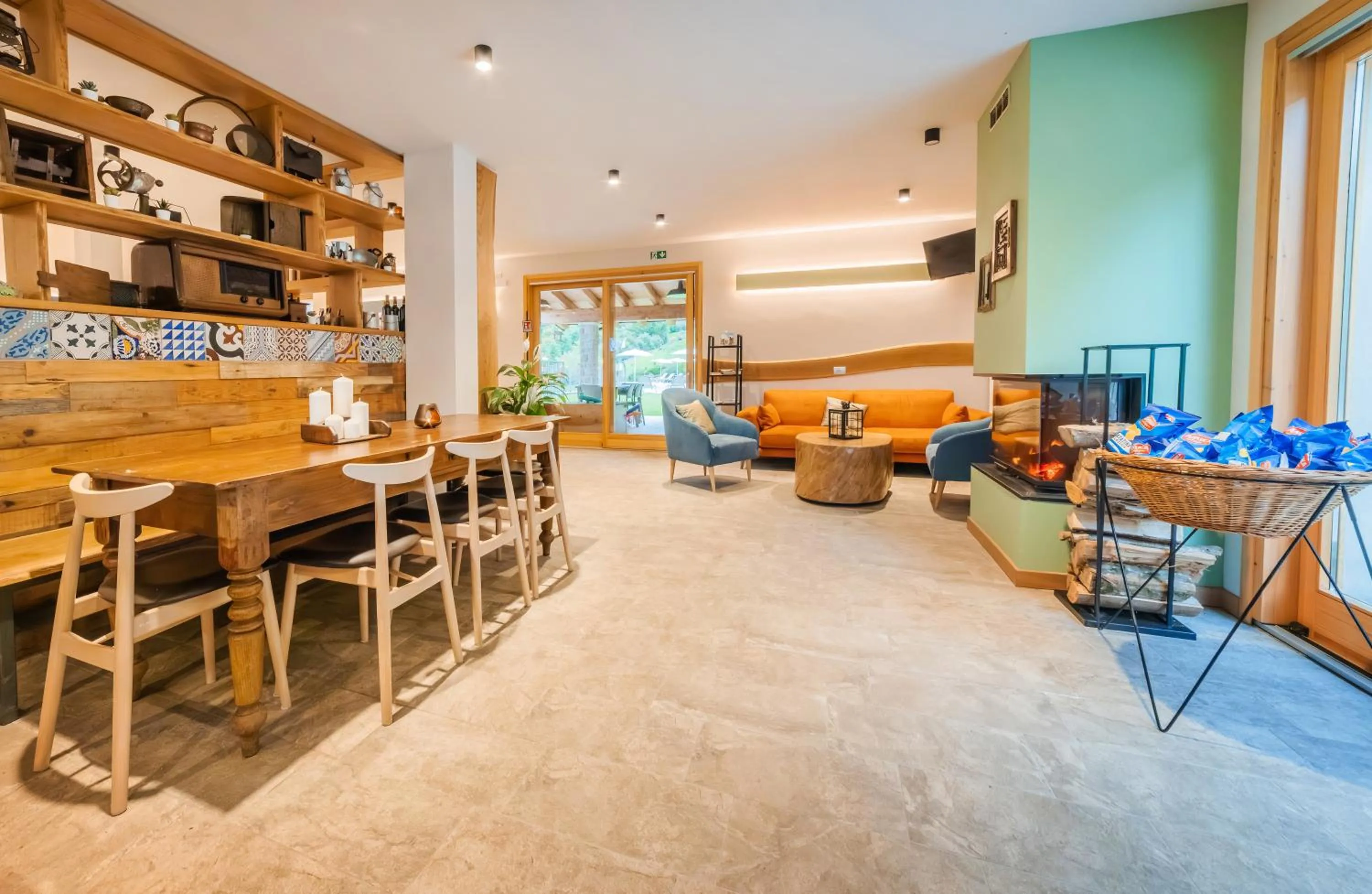 Lounge or bar in La Fontanina