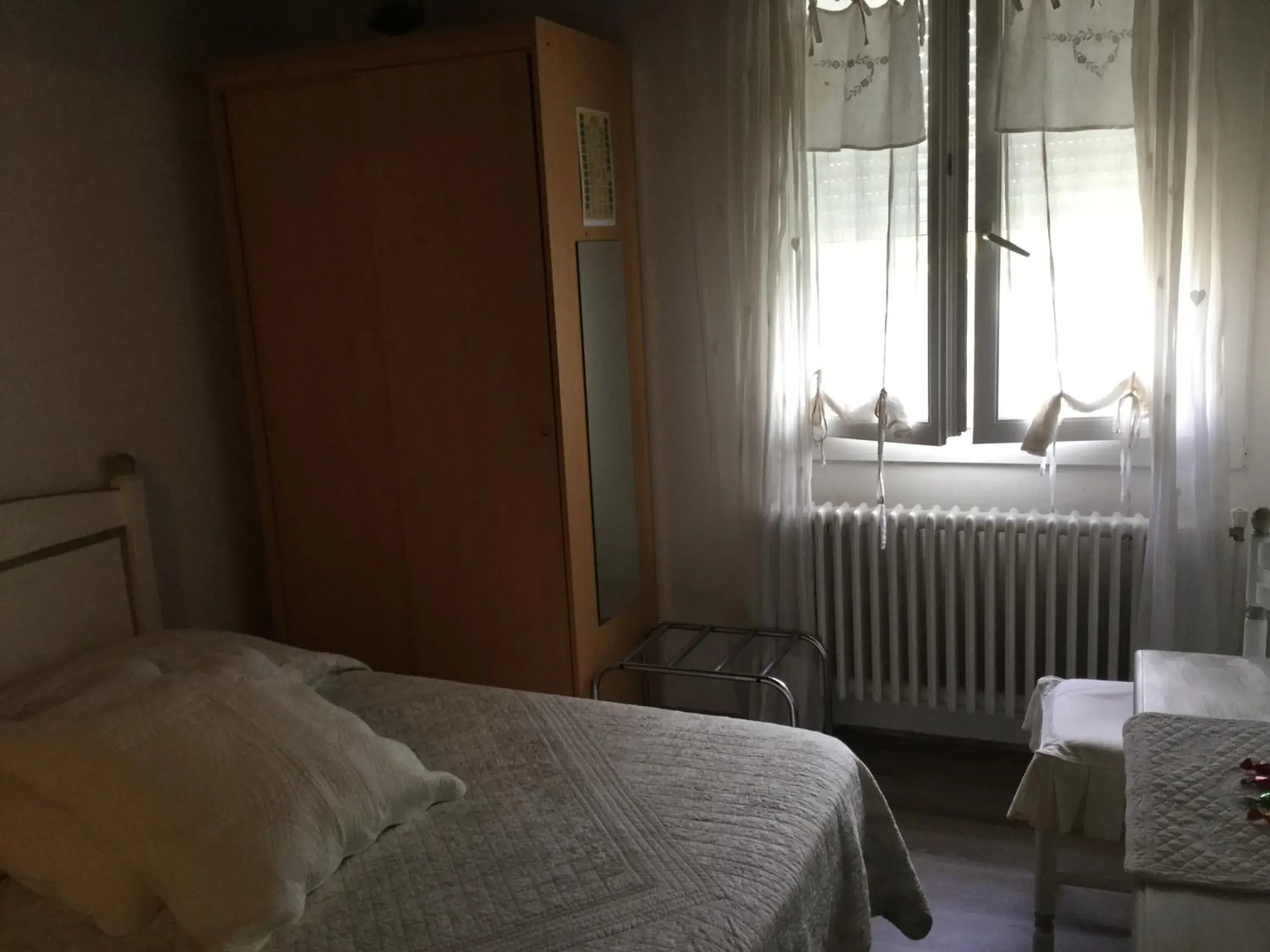 Double Room with Shared Toilet in Hotel Le Méditérranée Double Room with Shared Toilet in Hotel Le Méditérranée