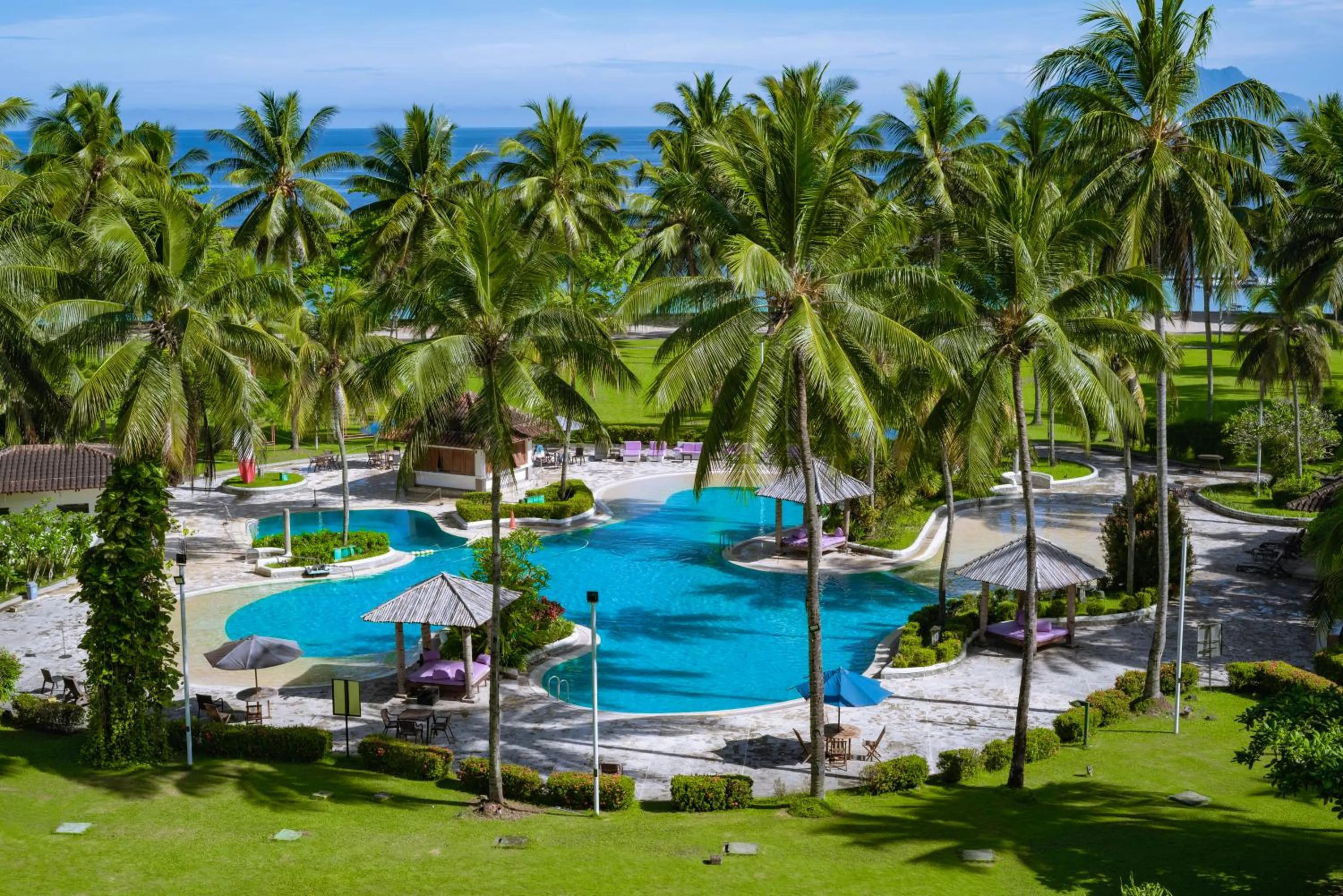 Swimming pool in Manado Tateli Resort and Convention