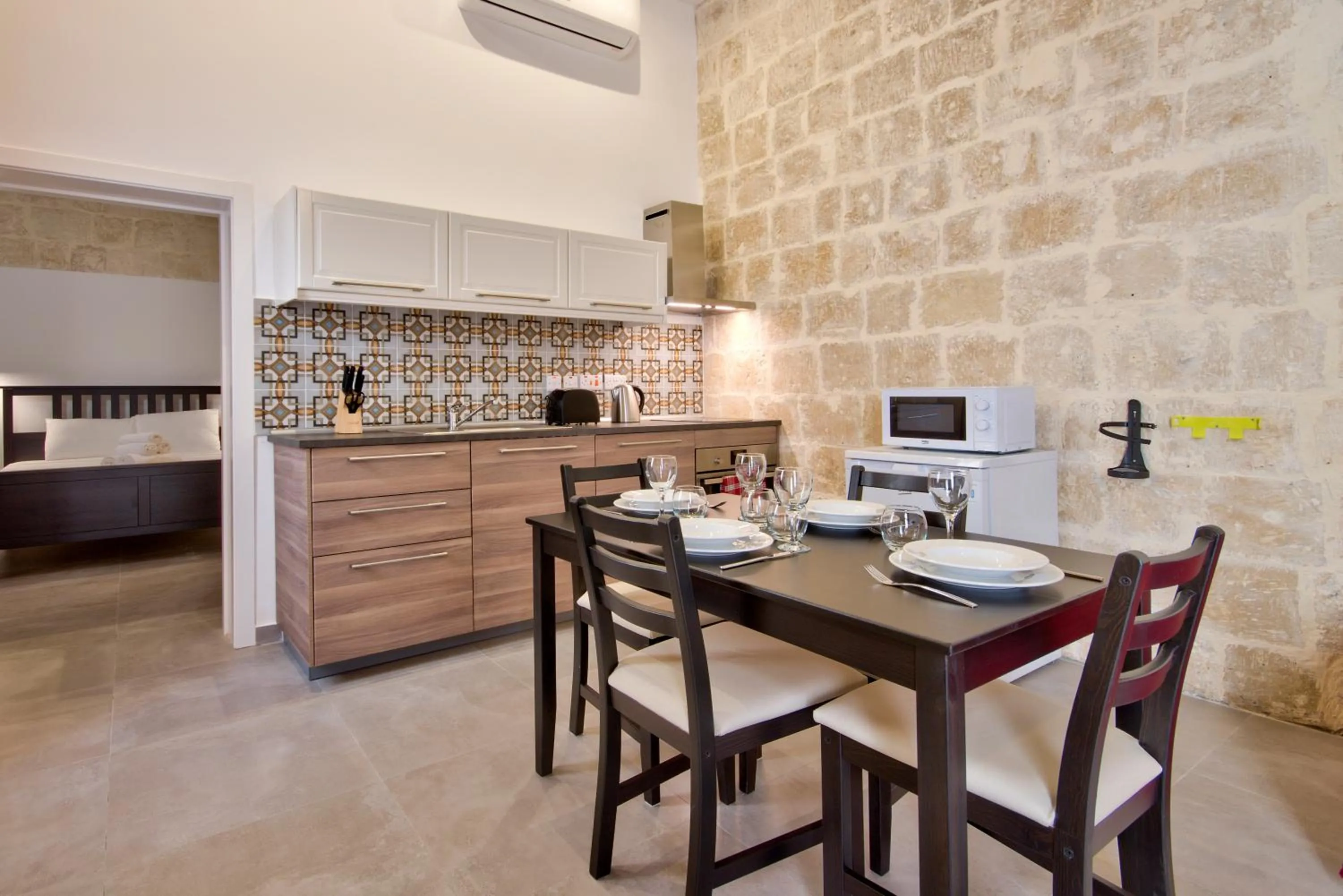 Kitchen or kitchenette in Vallettastay Classic Apartments