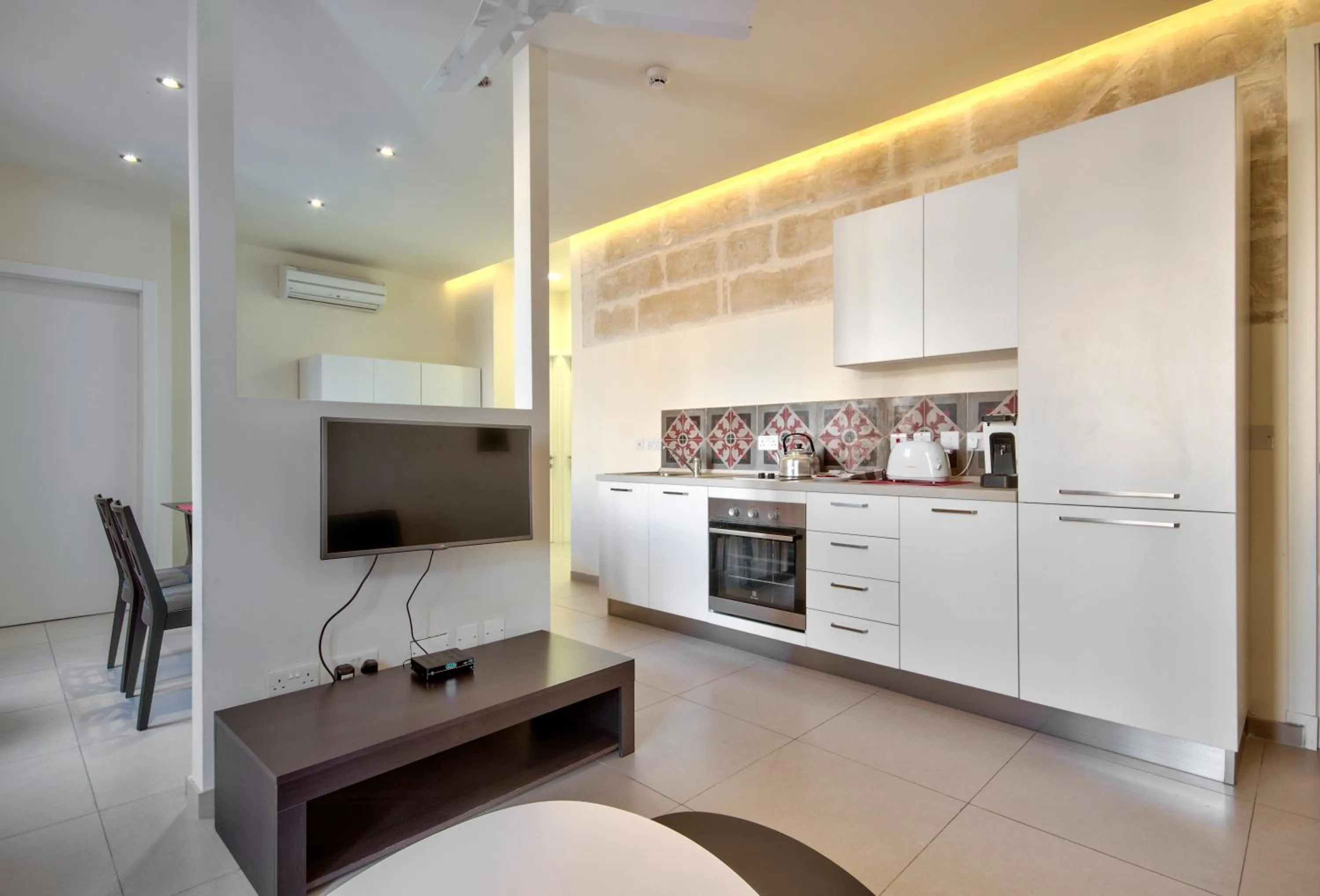 TV and multimedia in Vallettastay Classic Apartments