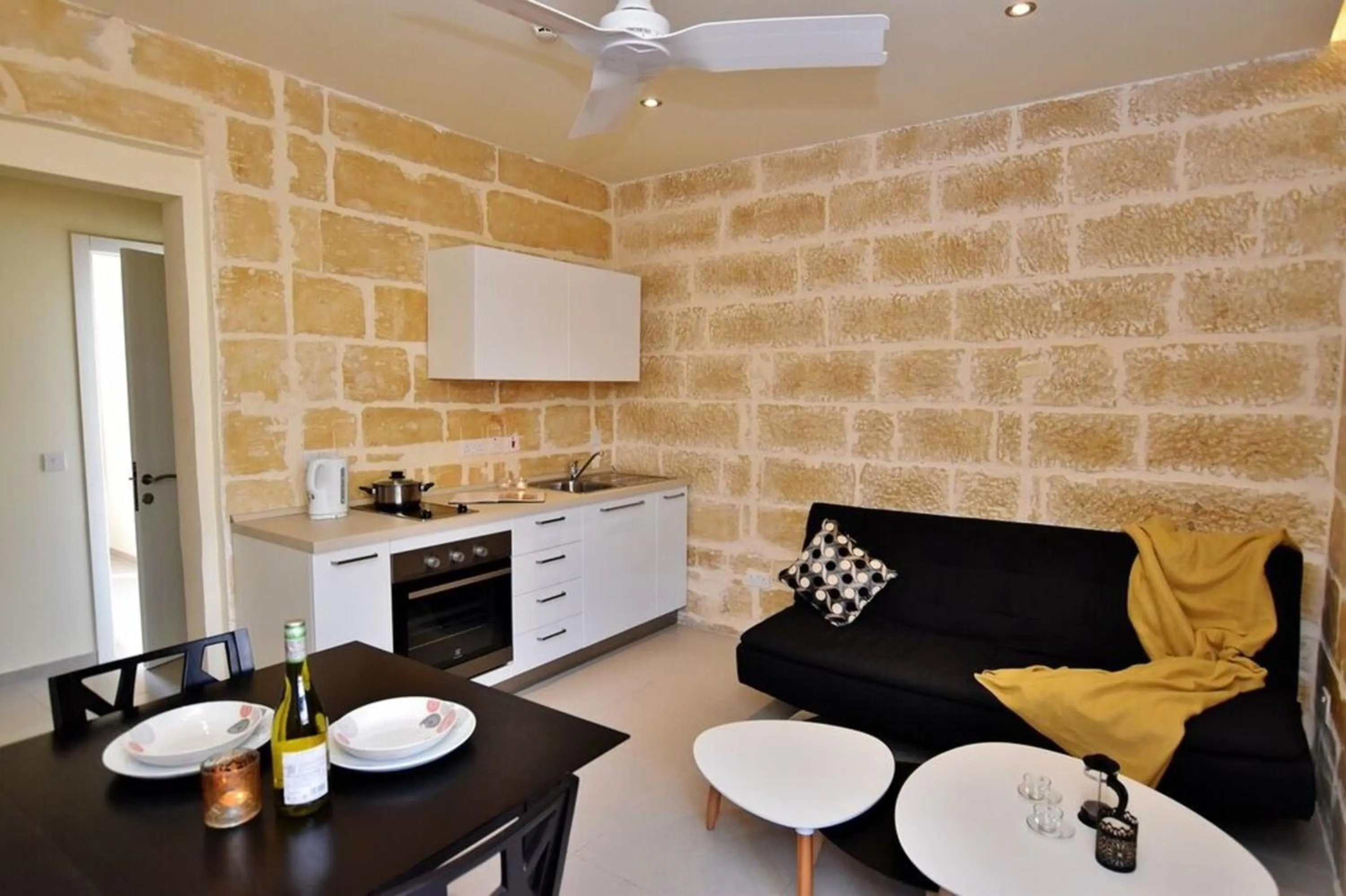 Kitchen or kitchenette in Vallettastay Classic Apartments