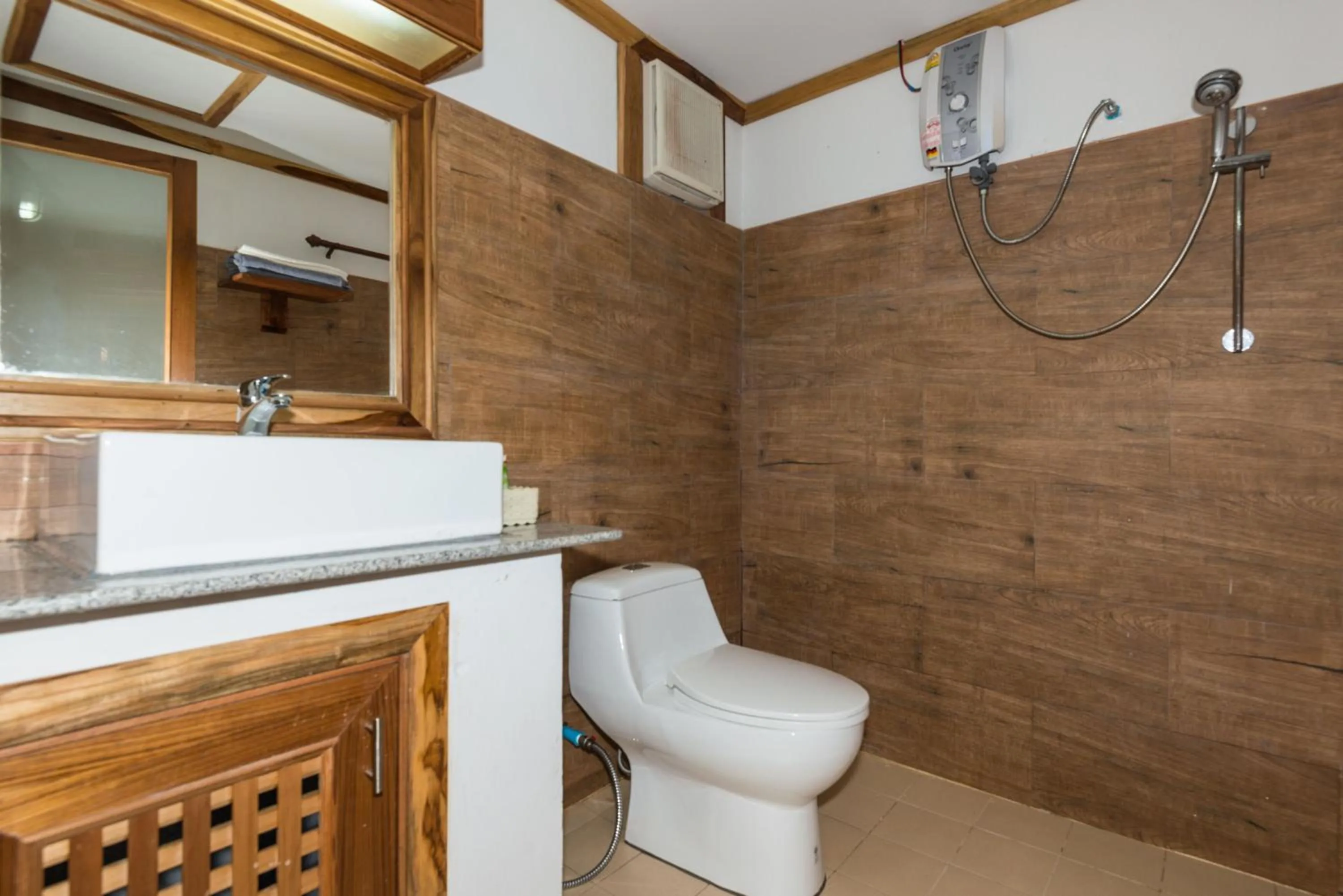 Bathroom in Phi Phi The Beach Resort