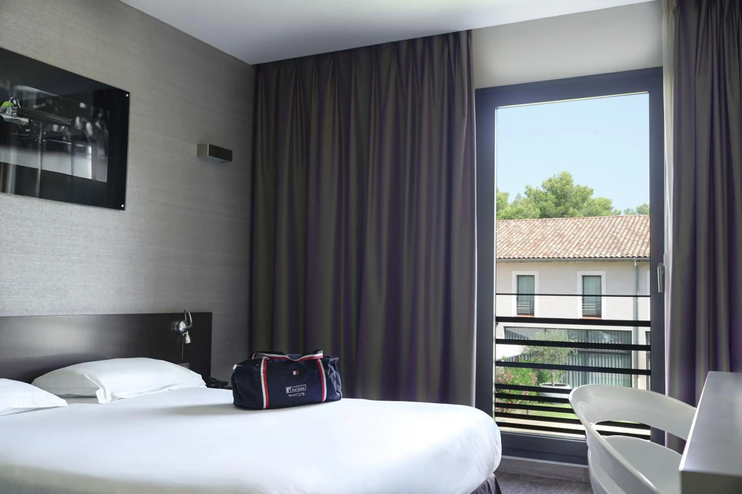 Double Room - single occupancy in Grand Prix Hôtel & Restaurant Double Room - single occupancy in Grand Prix Hôtel & Restaurant