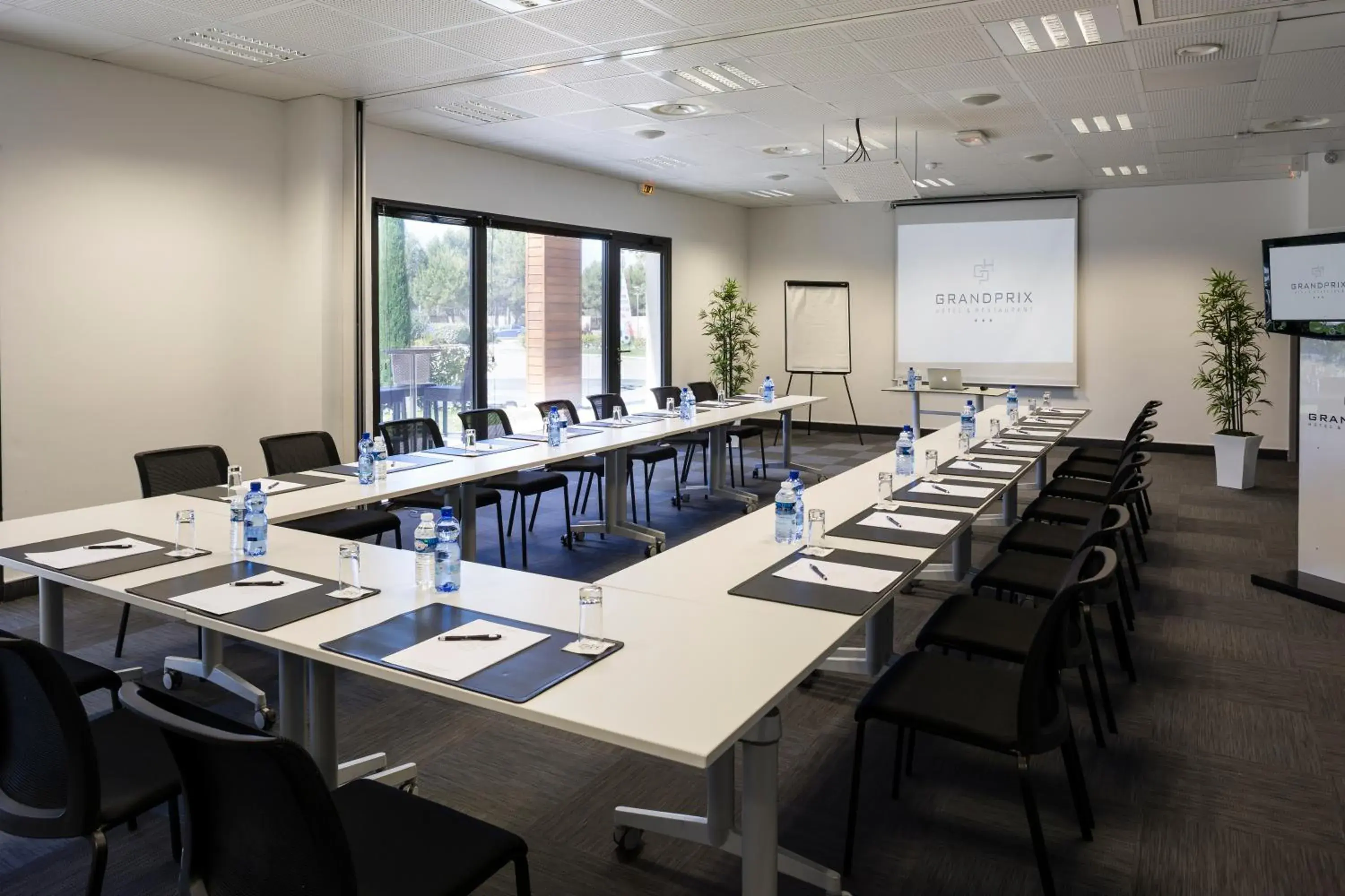 Meeting/conference room in Grand Prix Hôtel & Restaurant