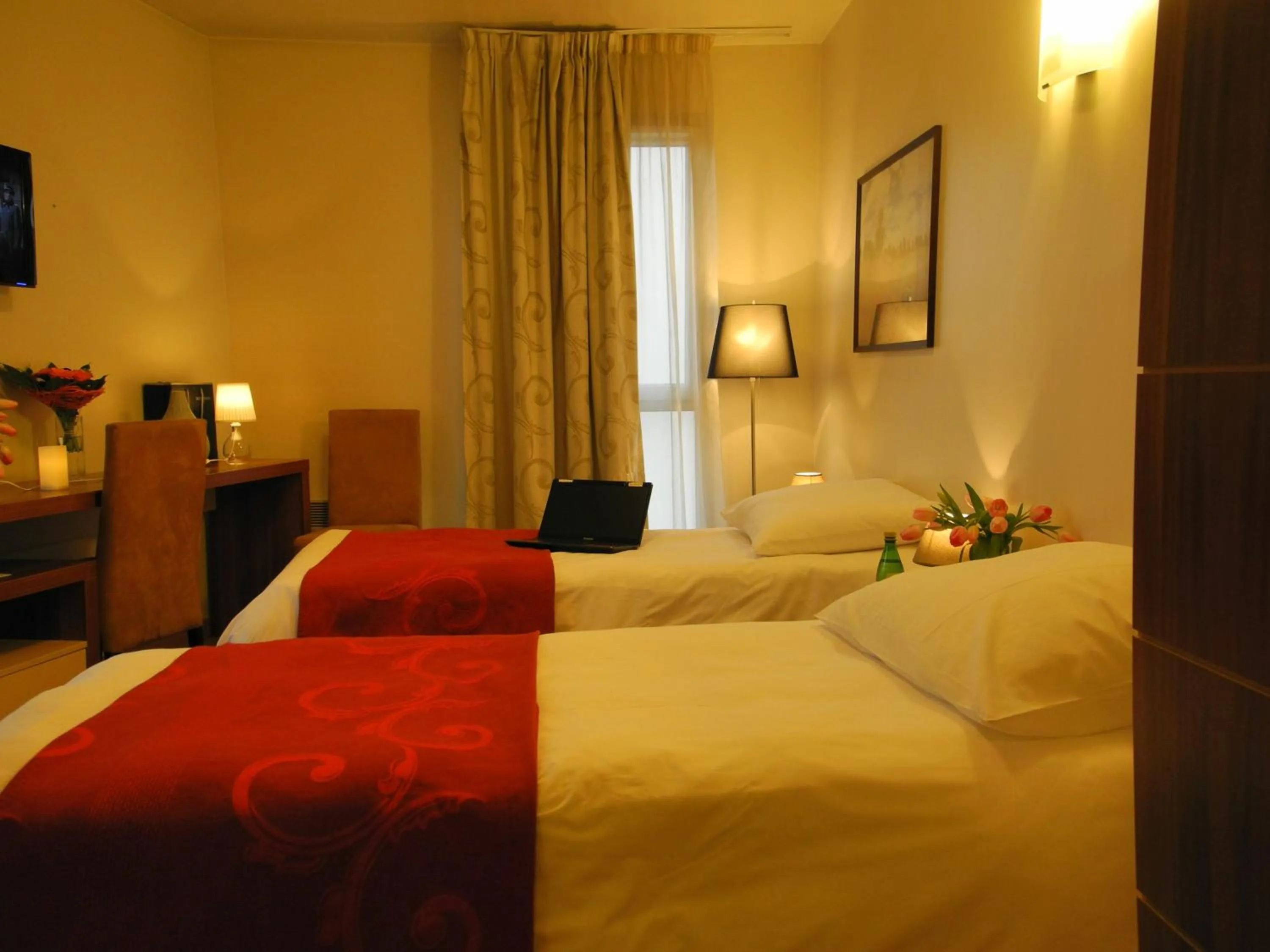 Bedroom, Bed in Villa Val Senart 1ere Avenue