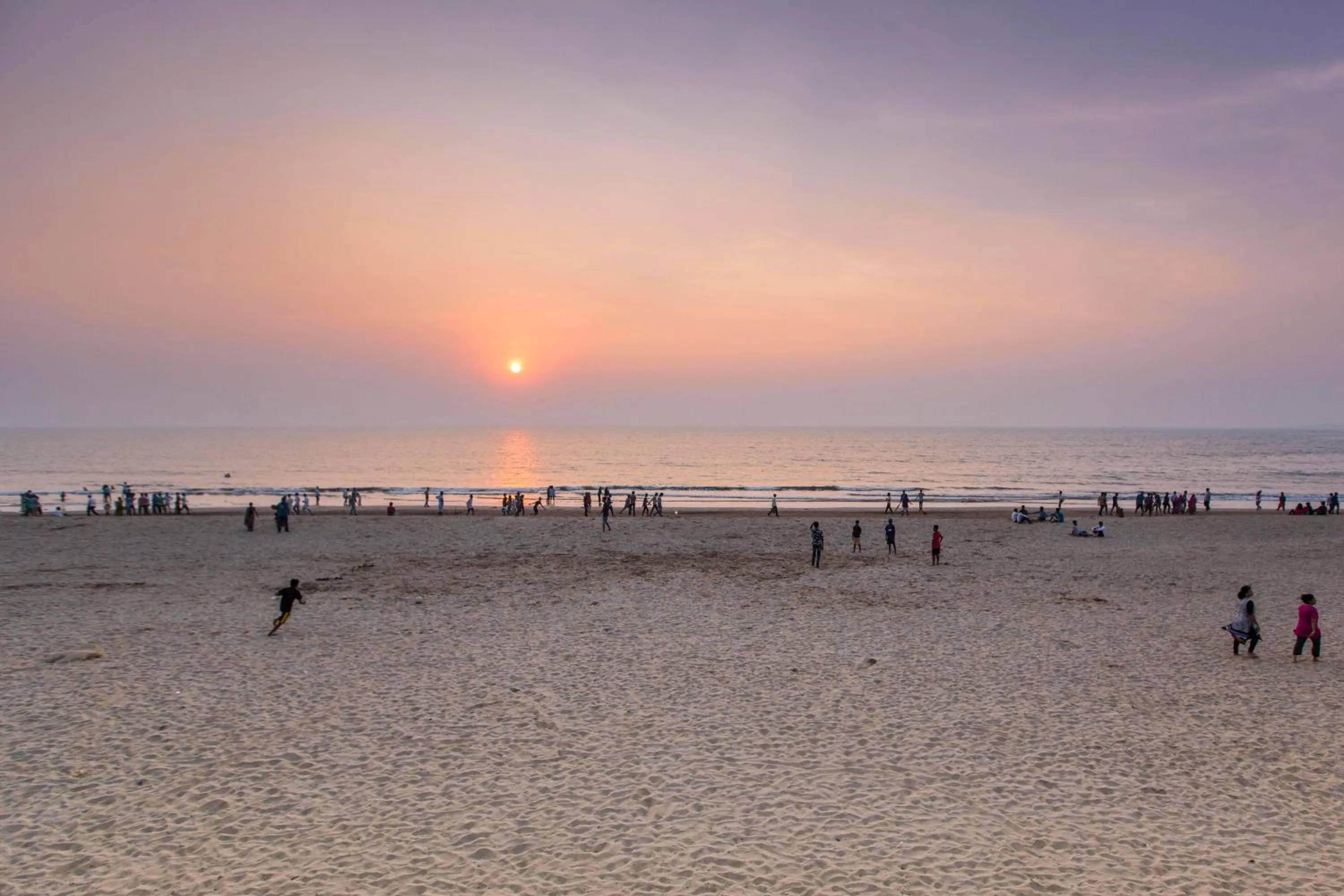Beach in Sun-n-Sand Mumbai Juhu Beach
