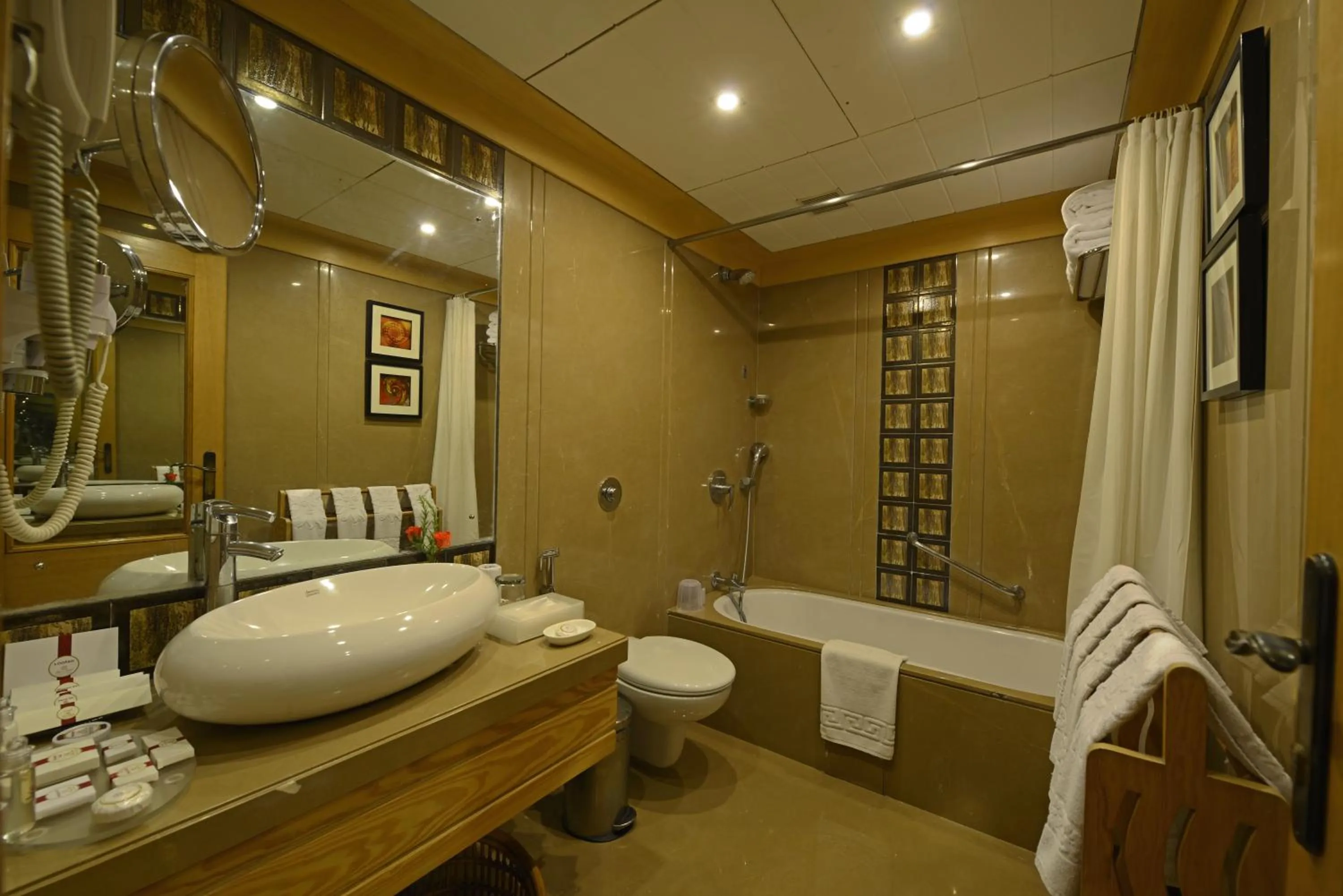 Bathroom in Sun-n-Sand Mumbai Juhu Beach