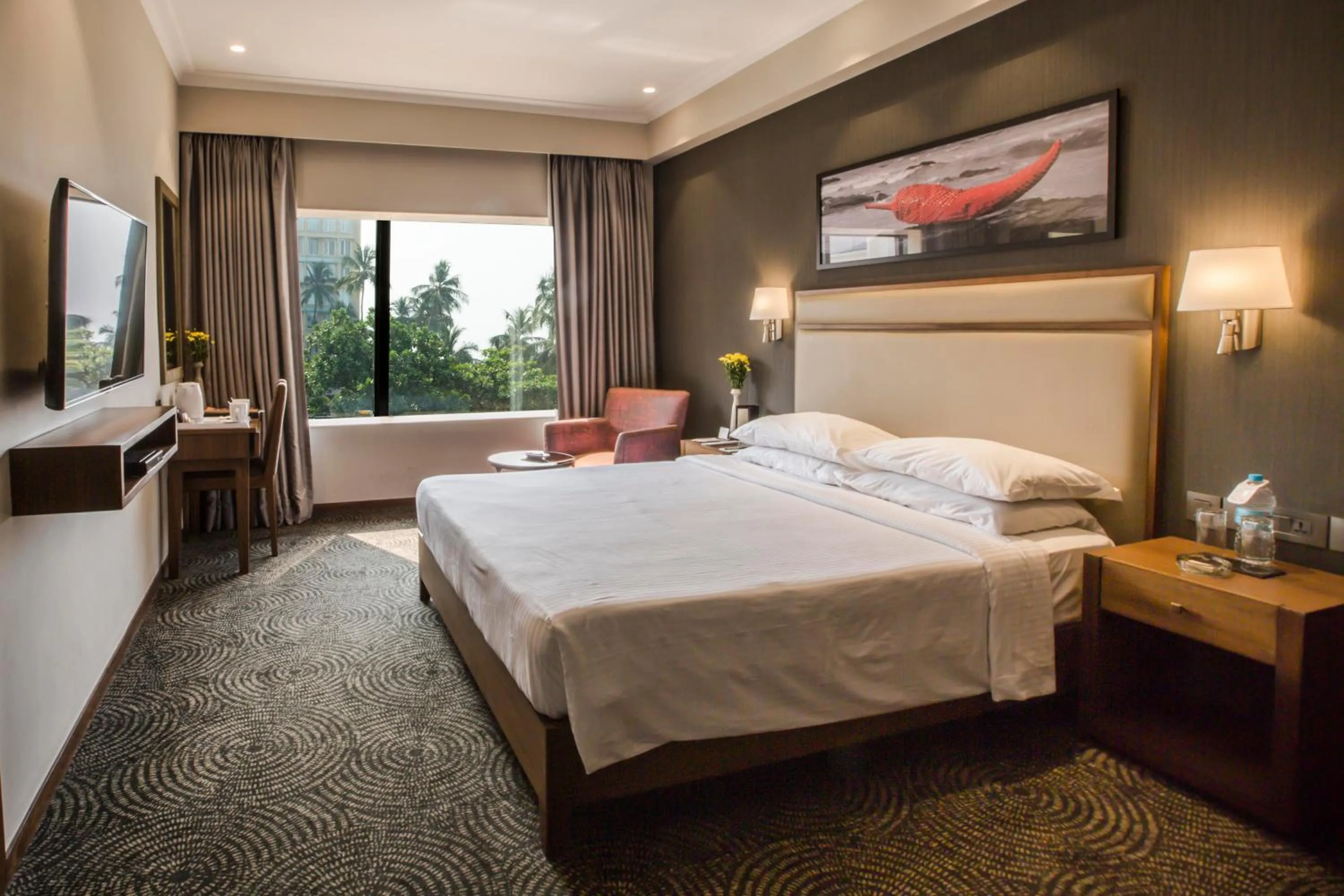 Bed in Sun-n-Sand Mumbai Juhu Beach