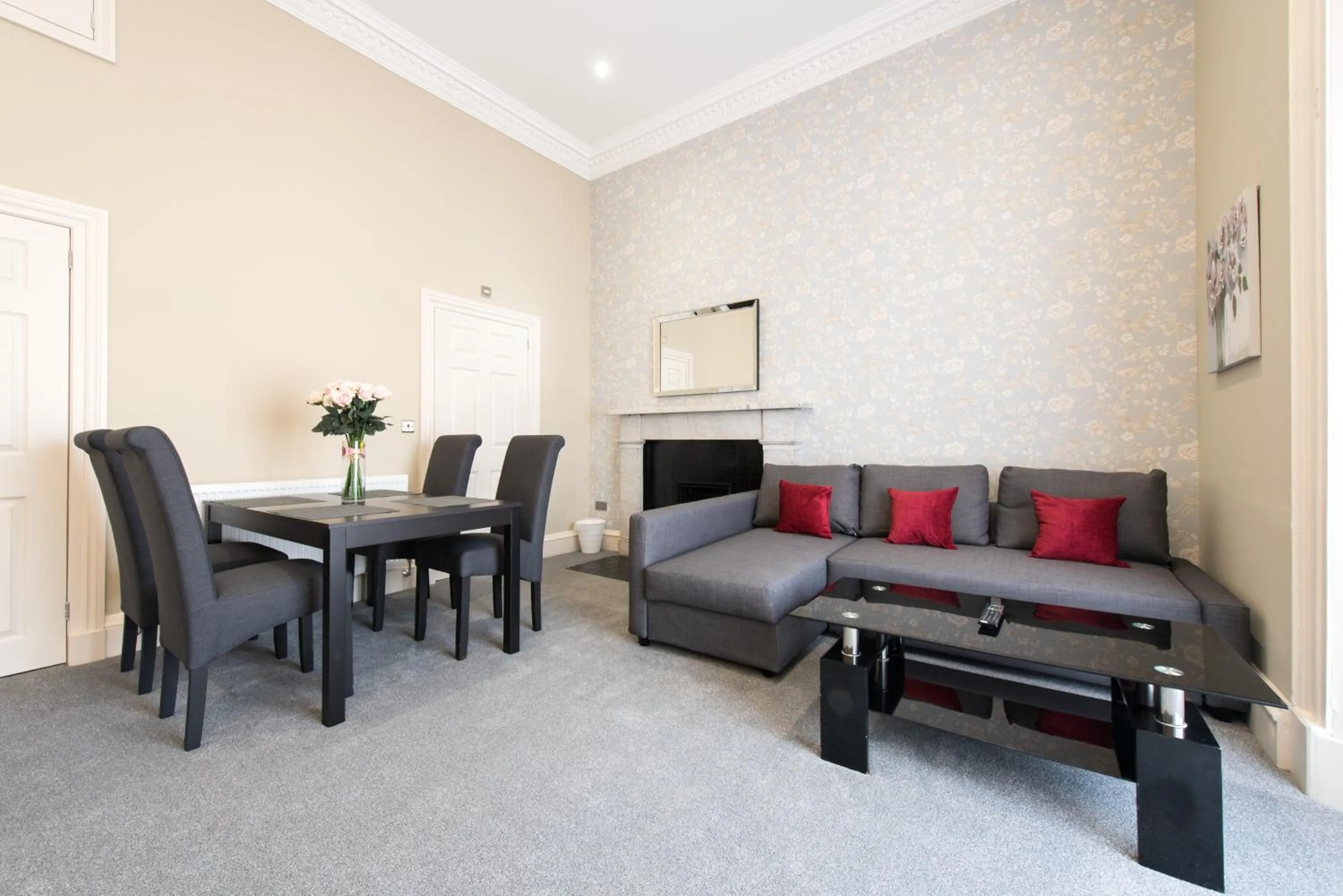 Royal Princes Suites