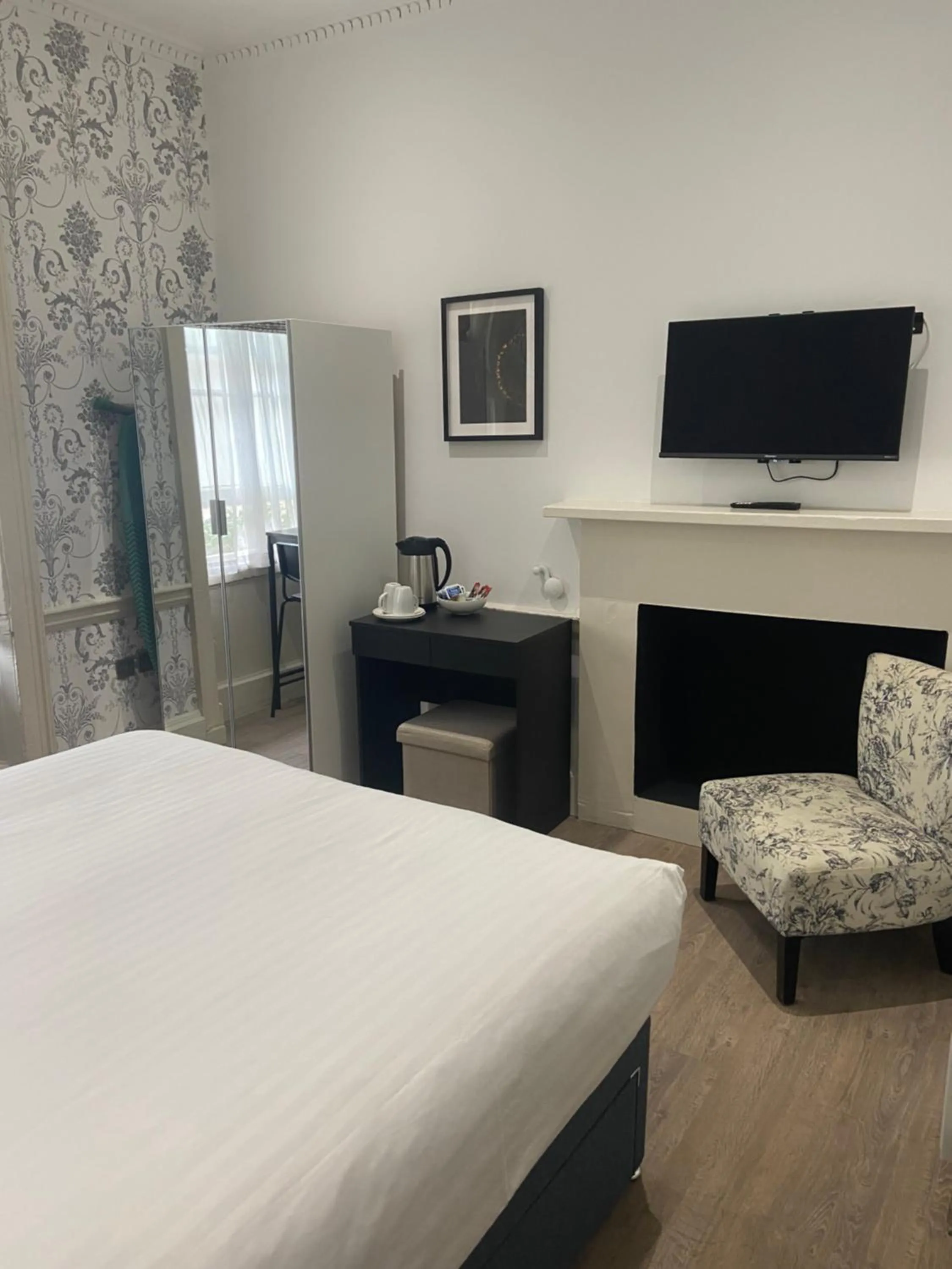 Bed in Royal Princes Suites