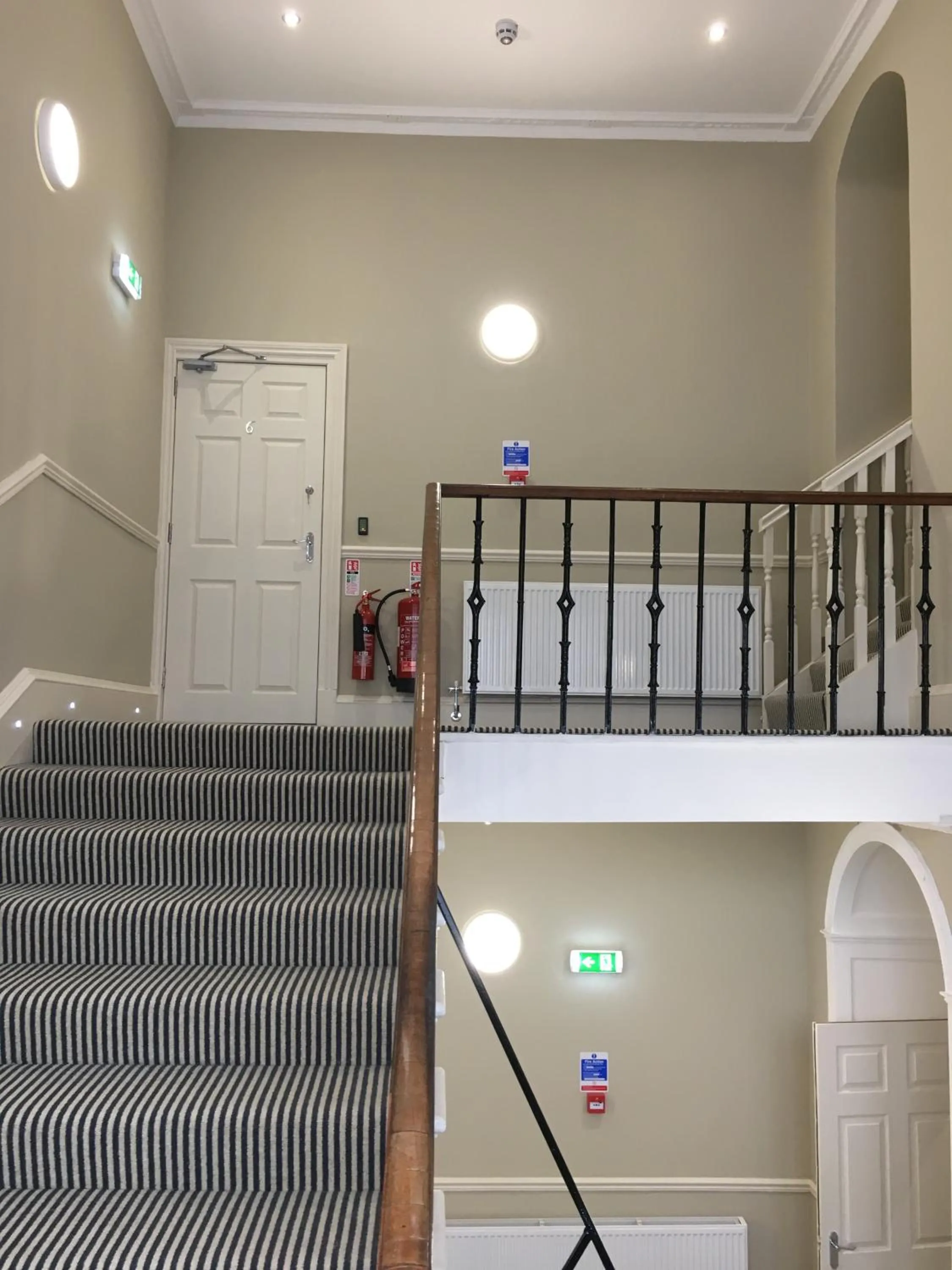 Decorative detail in Royal Princes Suites