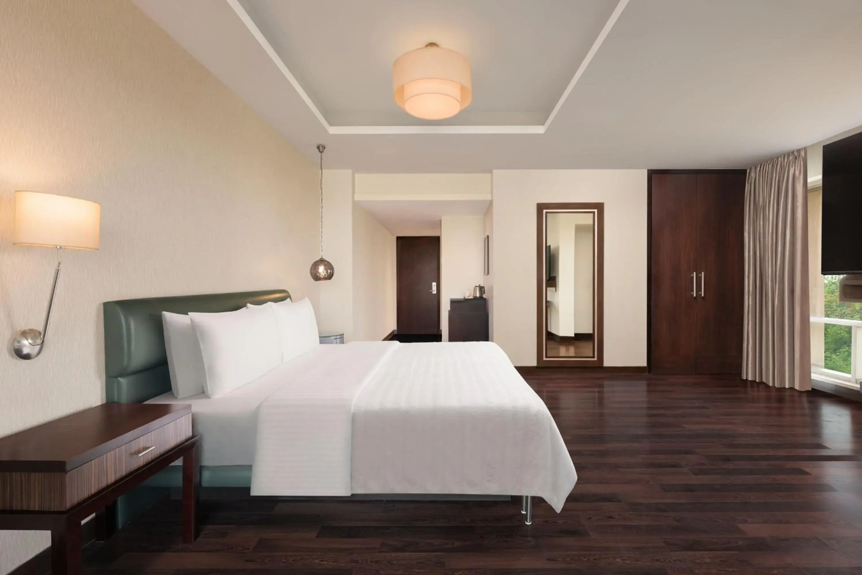 Superior Corner King Room with City View - single occupancy in Le Meridien Nagpur Superior Corner King Room with City View - single occupancy in Le Meridien Nagpur